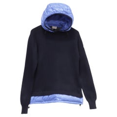 Maglione imbottito con cappuccio Moncler in lana e poliammide blu navy