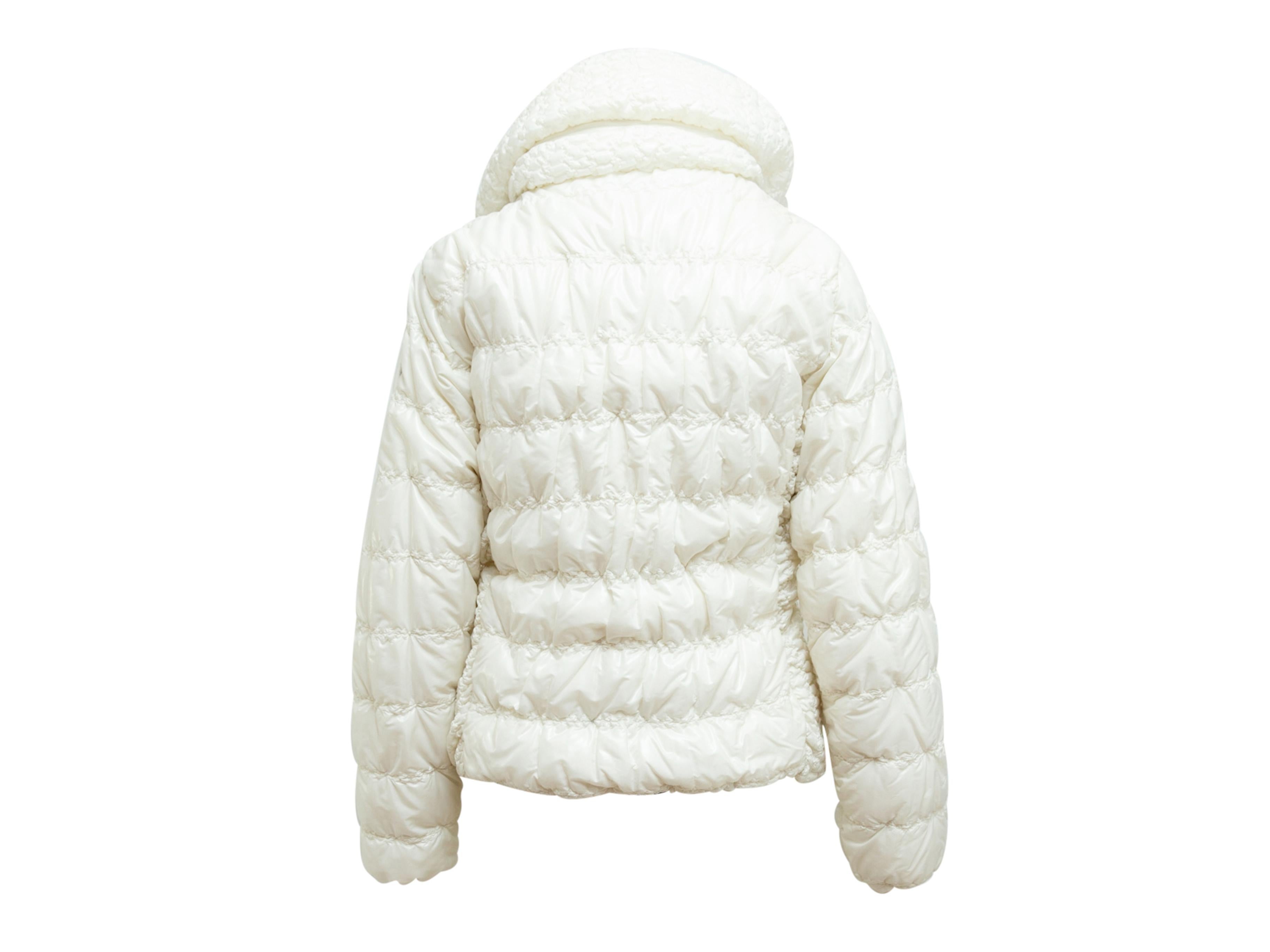 Moncler Pearl White Puffer Jacket In Good Condition In New York, NY