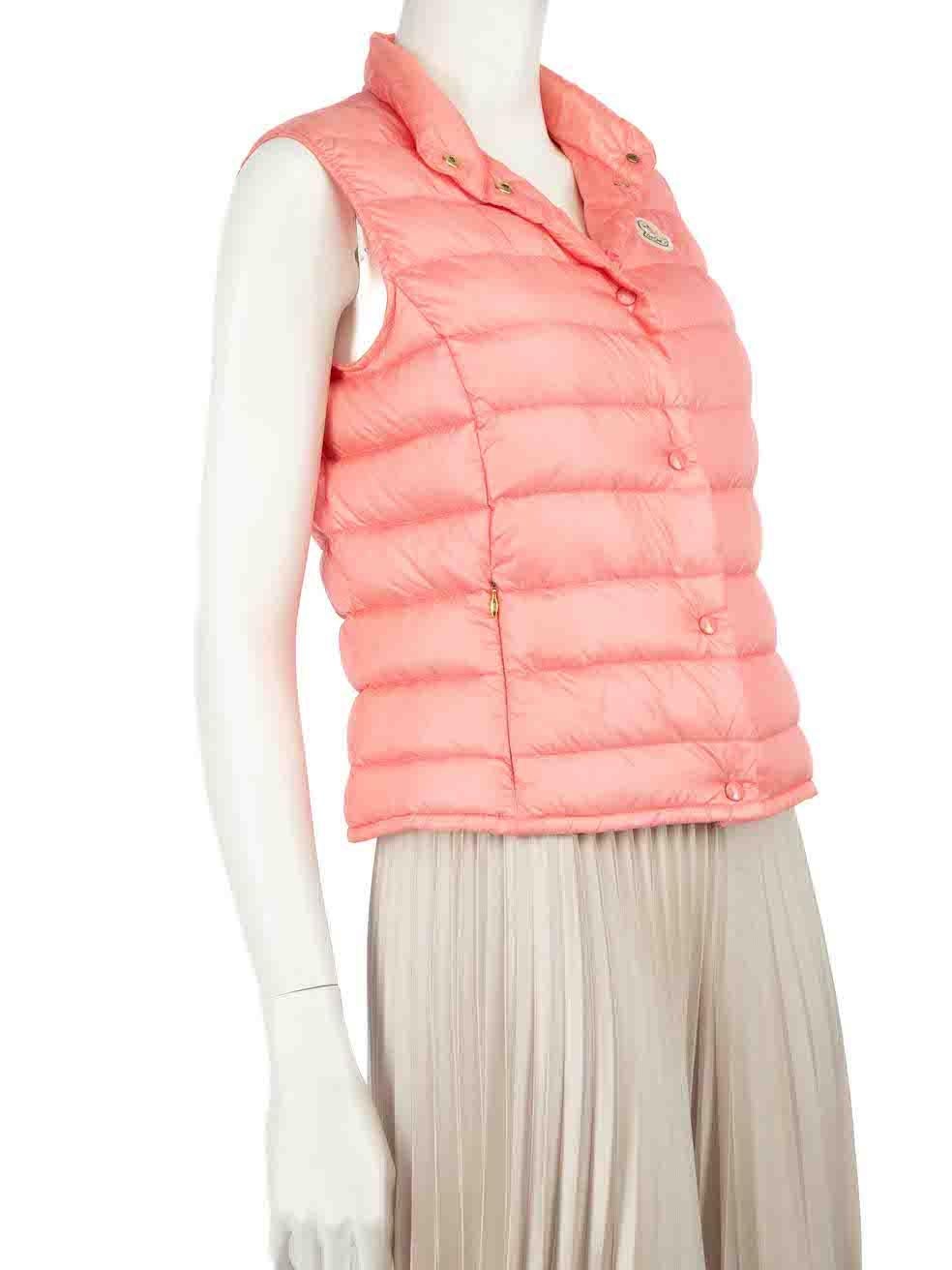 CONDITION is Very good. Minimal wear to jacket is evident. Minimal wear to the front with small mark on this used Moncler designer resale item.
 
 Details
 Pink
 Synthetic
 Gilet
 Quiltet
 Down filling
 Snap button fastening
 2x Side pockets
 
 
