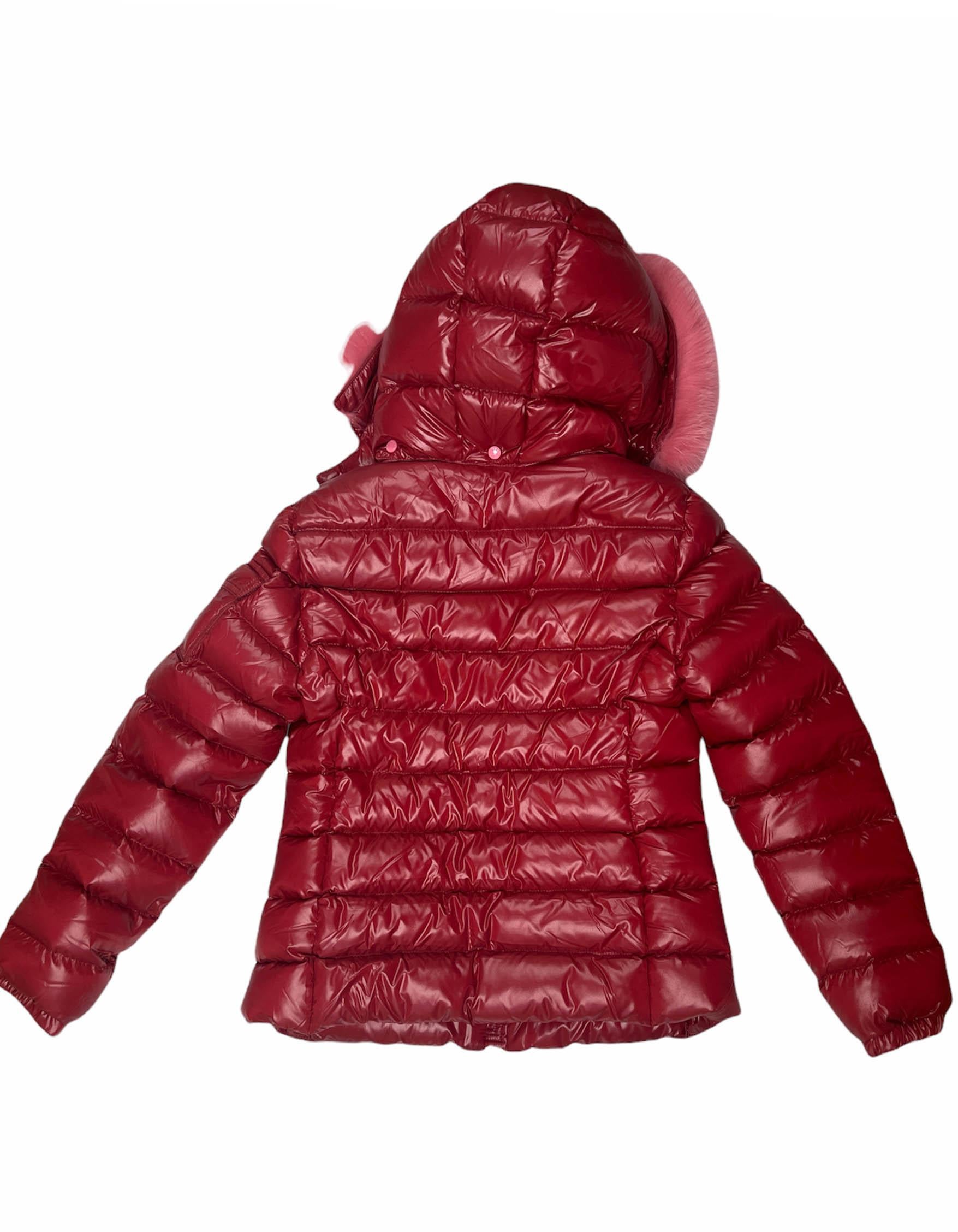 Moncler Red Badyfur Down Jacket w/ Detachable Fox Trim & Hood sz 1/US S In Excellent Condition In New York, NY