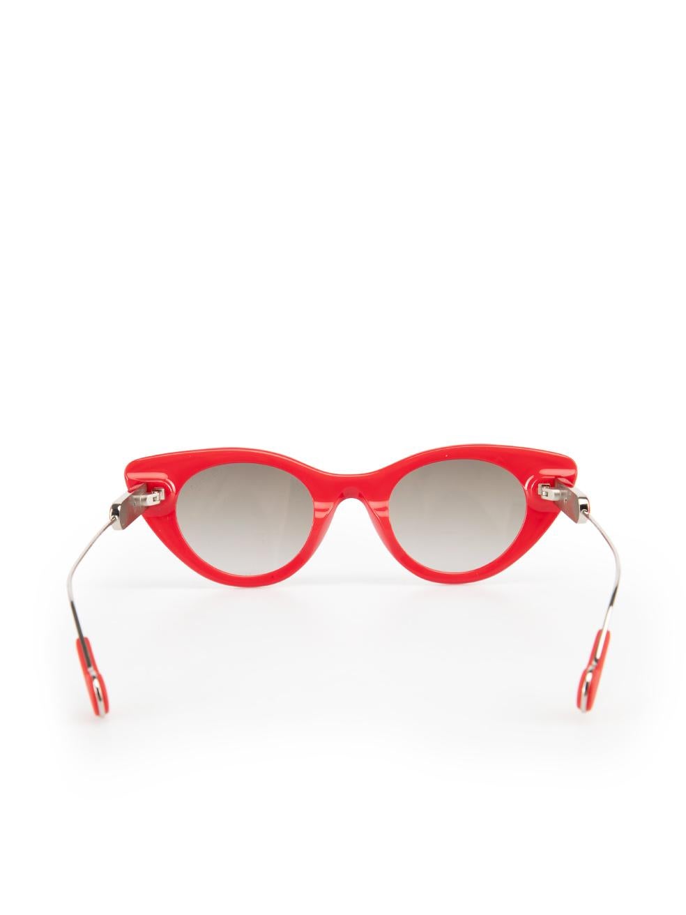 Moncler Red Cat Eye Frame Tinted Sunglasses In New Condition For Sale In London, GB