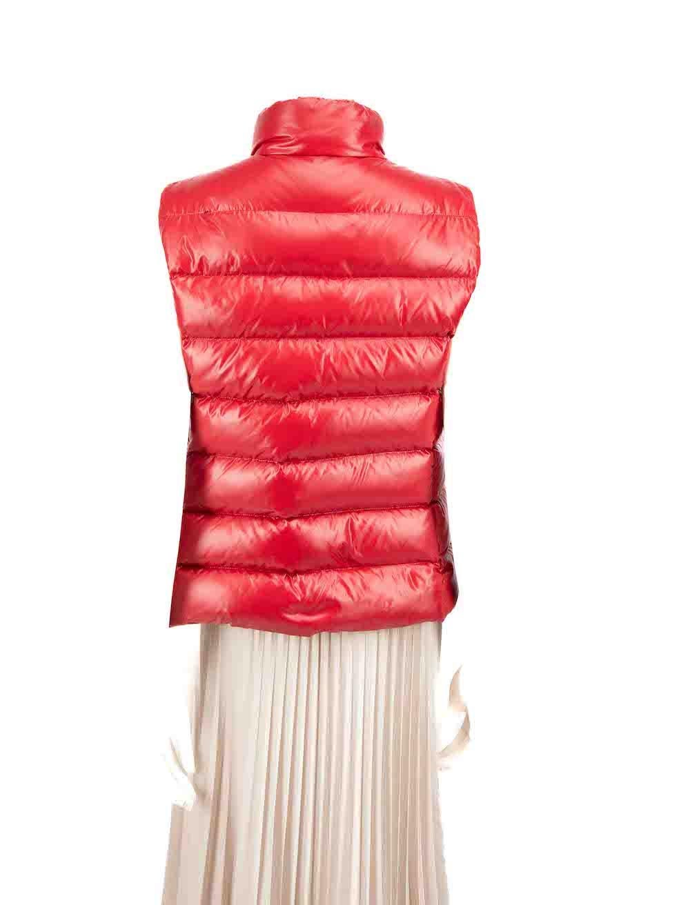 Moncler Red Ghany Puffer Sleeveless Gilet Size M In Good Condition For Sale In London, GB