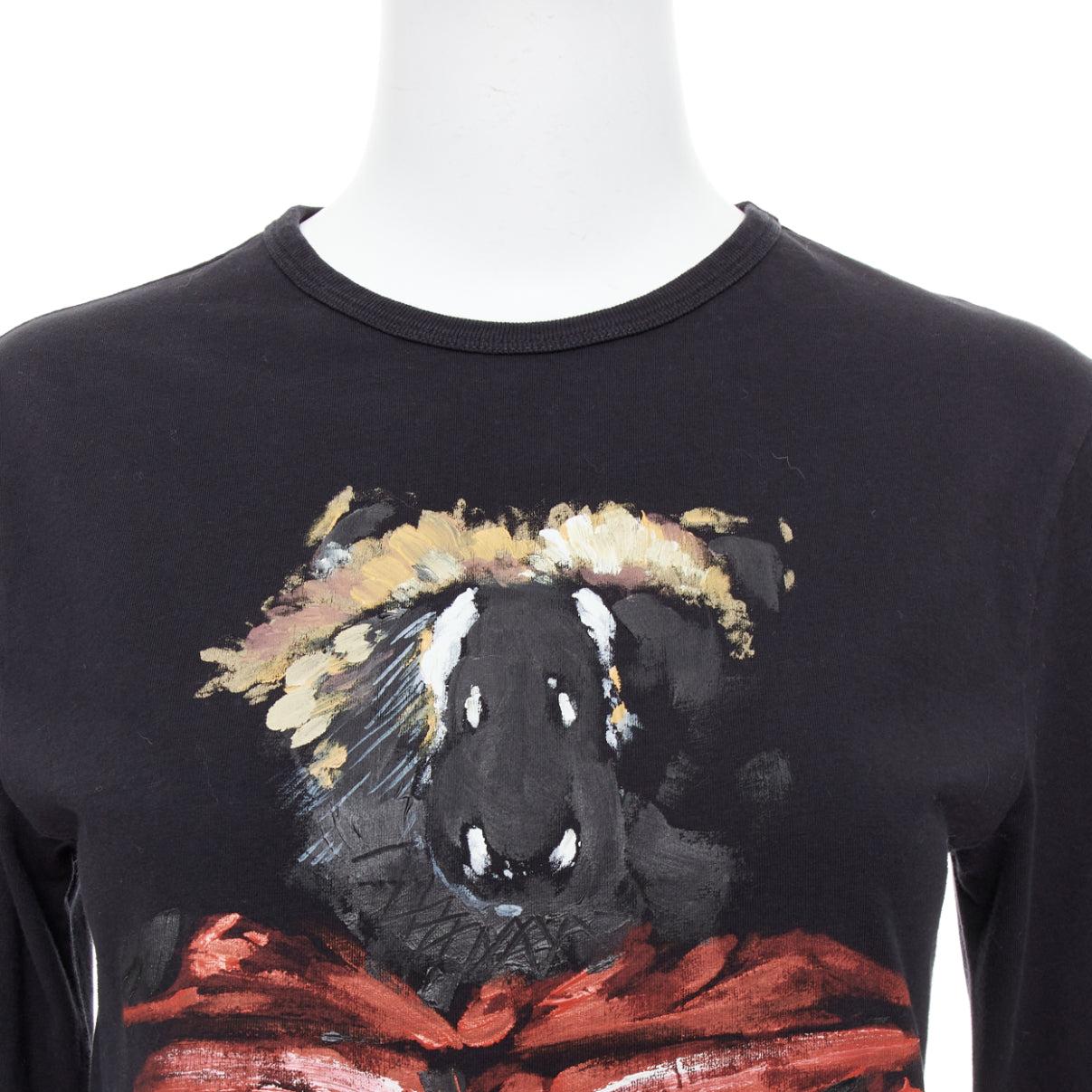 Moncler red grey painted graphic black logo long sleeve tshirt en vente 2
