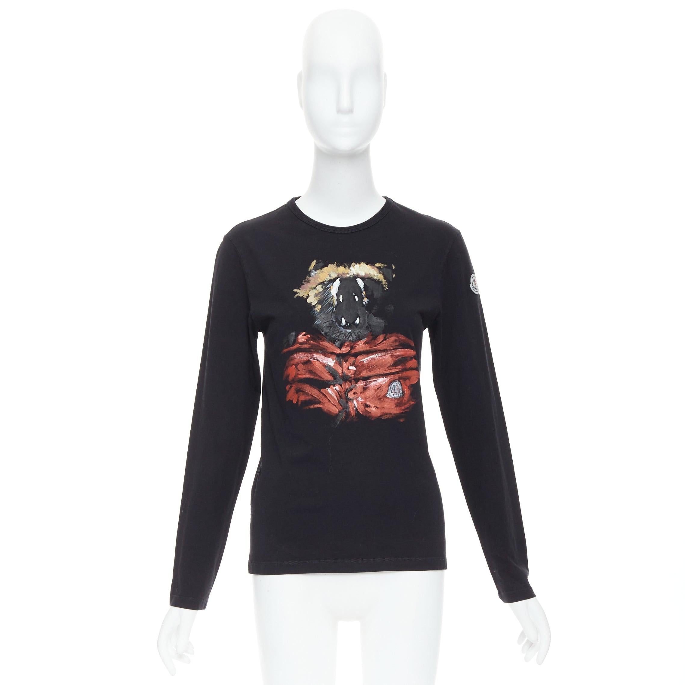 Moncler red grey painted graphic black logo long sleeve tshirt en vente 3