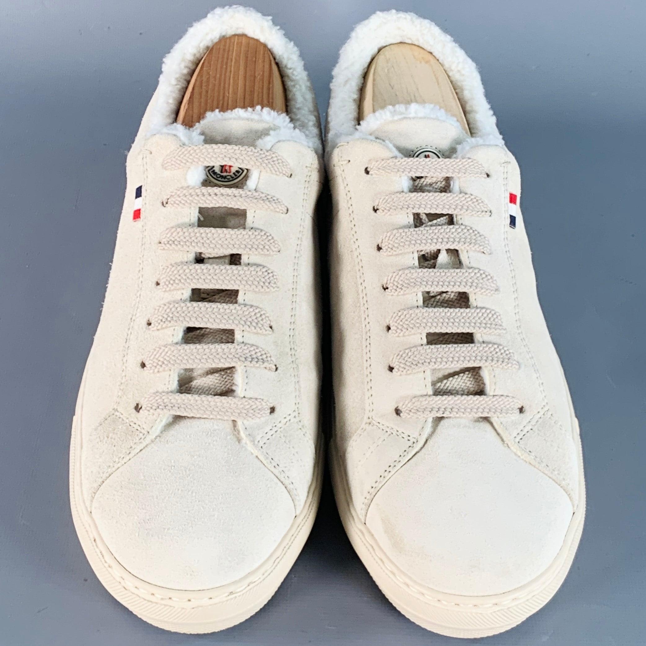 Uomo Moncler taglia 9 Beige Stone Suede Low Top Shearling Lined Lace-Up Sneakers in vendita