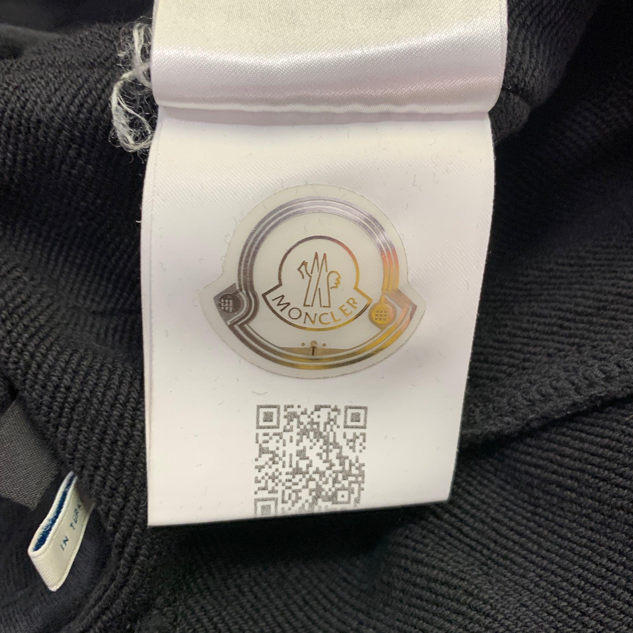 Moncler Taglia L Pantaloni casual in cotone con coulisse con logo nero in vendita 5