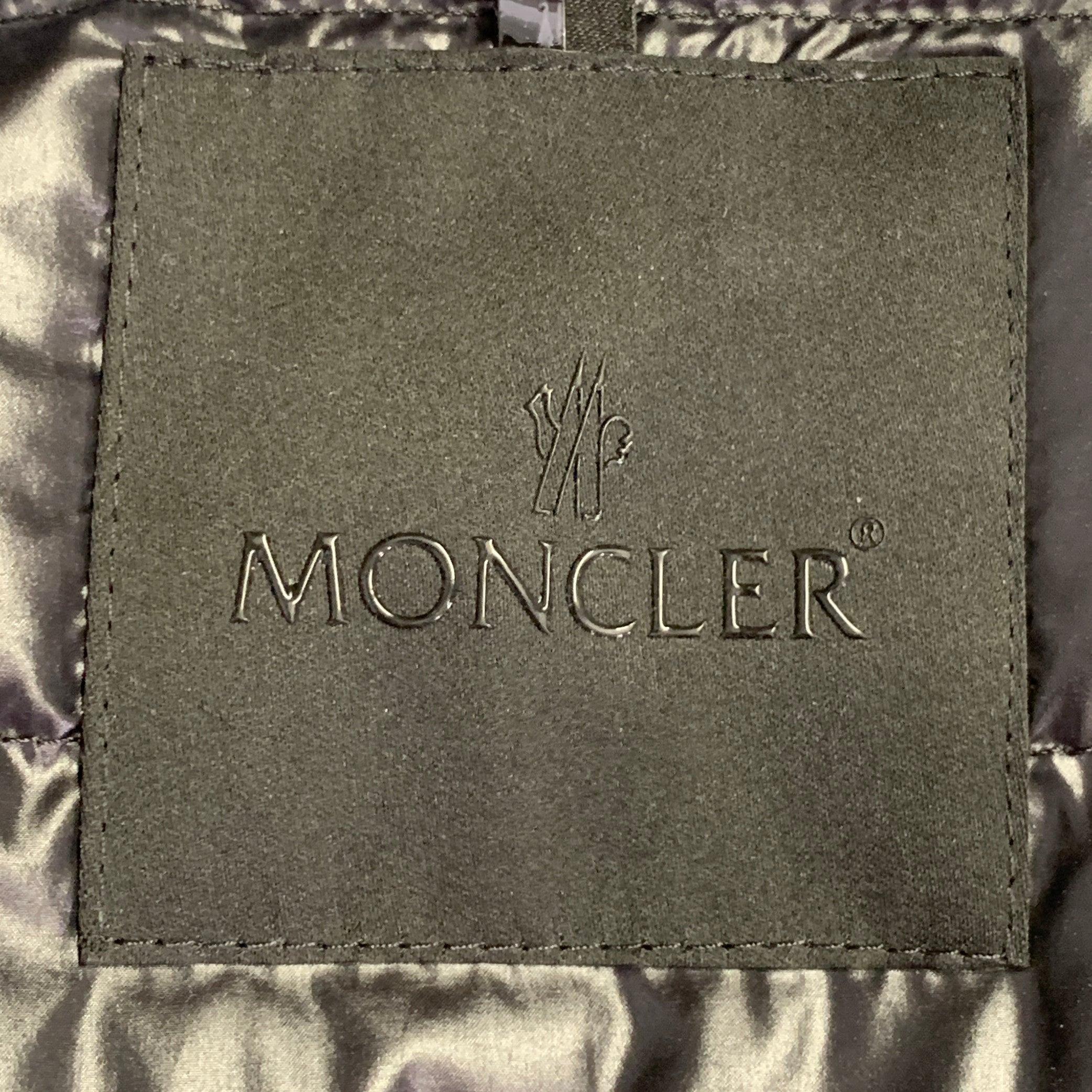 Uomo Moncler Taglia L Gilet Softshell con cappuccio e zip in misto poliammide nero I.L.A. in vendita
