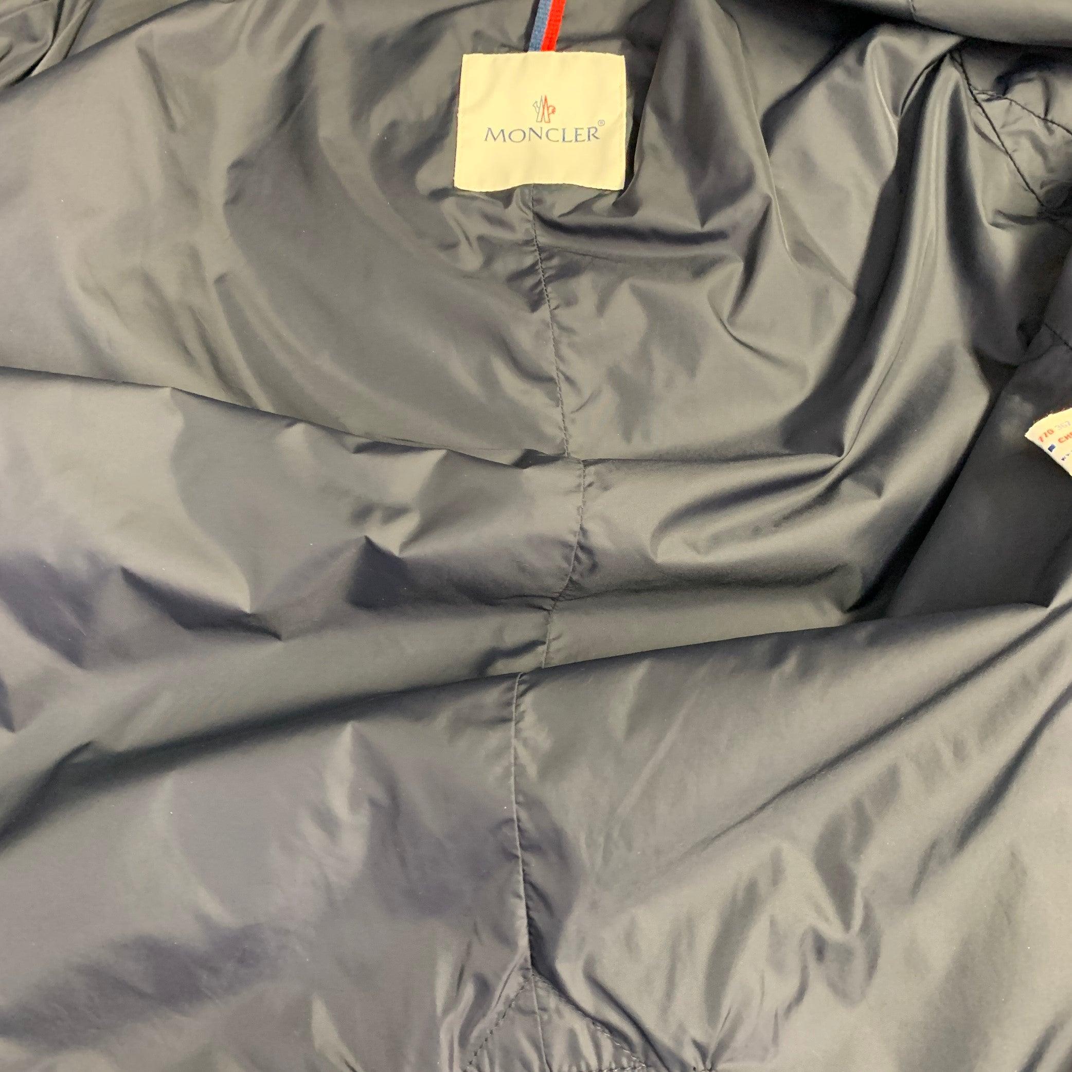 MONCLER Größe M Navy Nylon Zip Buttons Windbreaker Jacke im Angebot 5