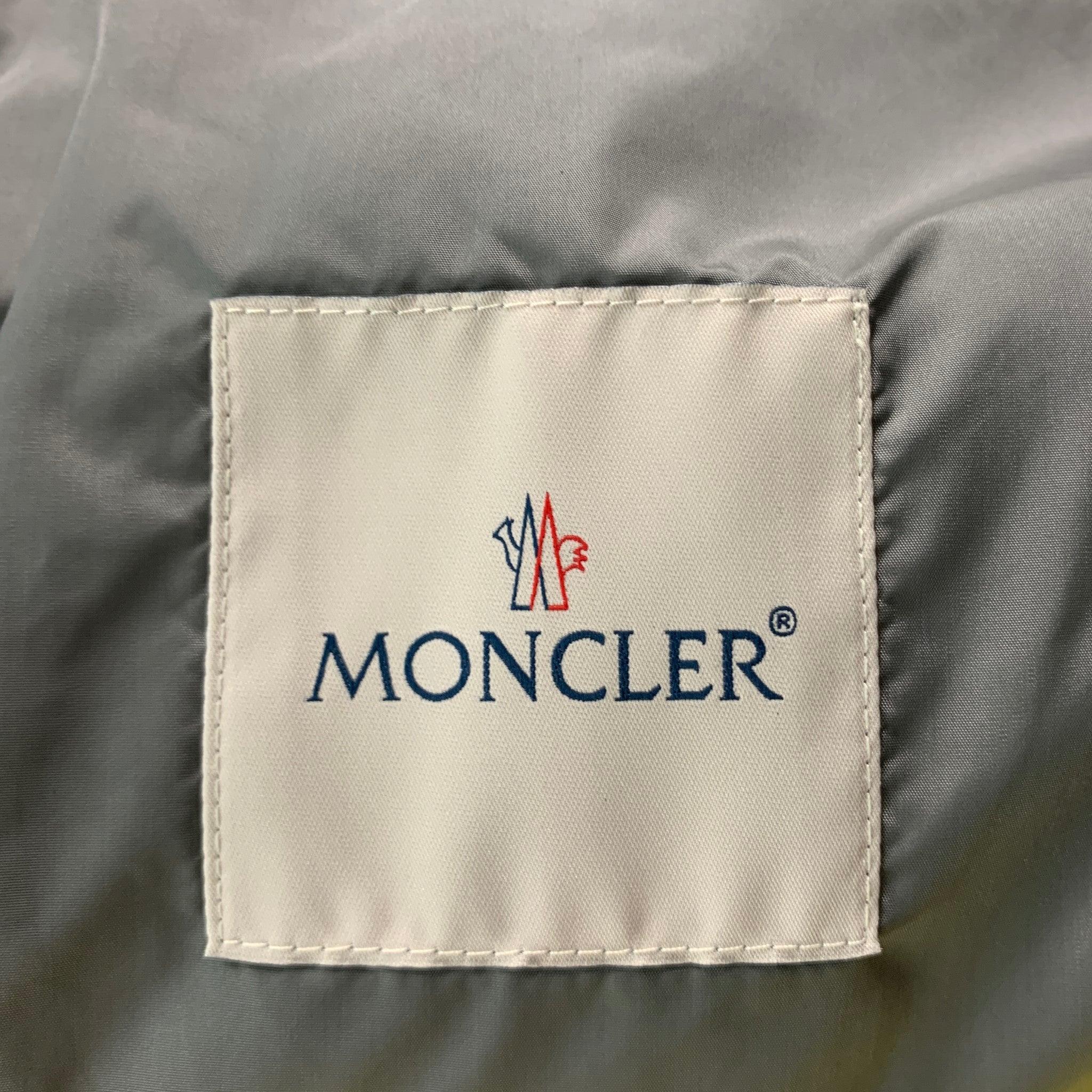MONCLER Size XXL Grey Nylon Windbreaker Jacket For Sale 1