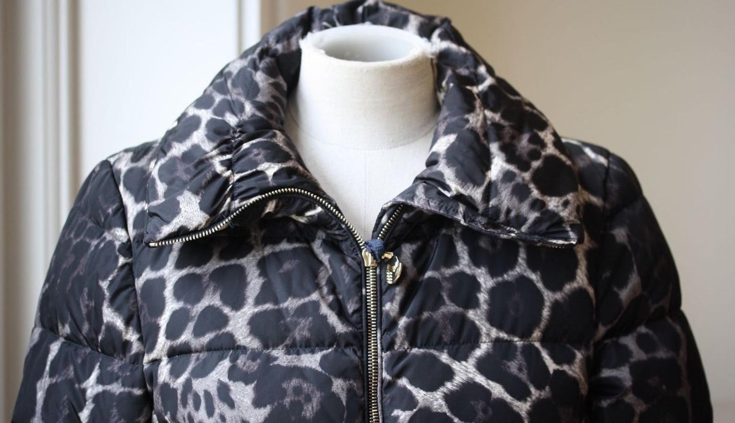 Moncler Torcelle Leopard-Print Puffer Jacket at 1stDibs | moncler leopard  puffer, moncler leopard jacket, leopard moncler