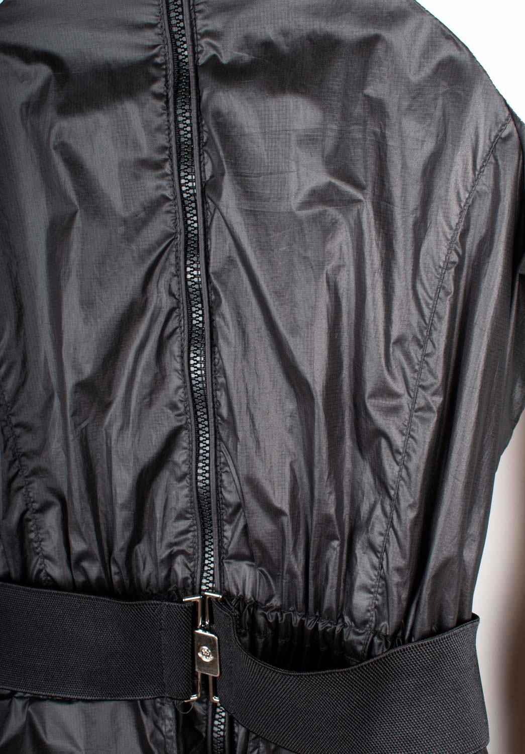Nero Moncler Donna Giacca lunga con cappuccio e cintura Taglia 1-S/M, S.I.M. in vendita