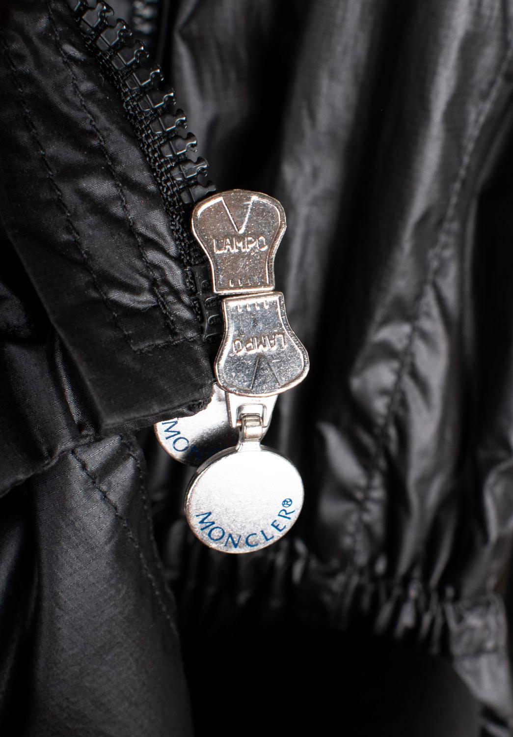 Moncler Donna Giacca lunga con cappuccio e cintura Taglia 1-S/M, S.I.M. in vendita 3