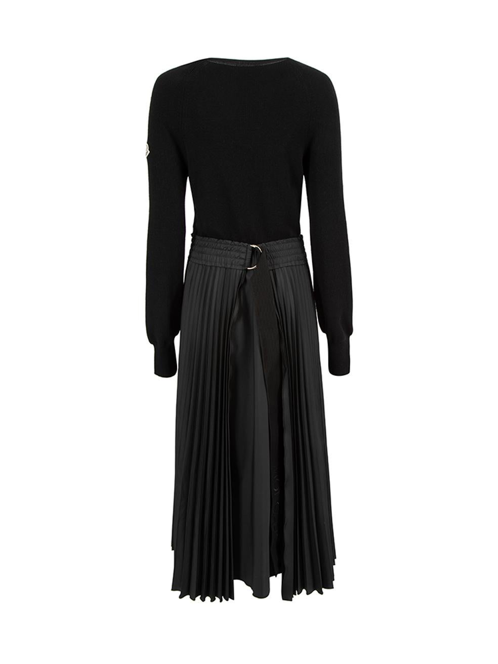 Moncler Women's Black Knit Pleated Midi Dress In New Condition In London, GB