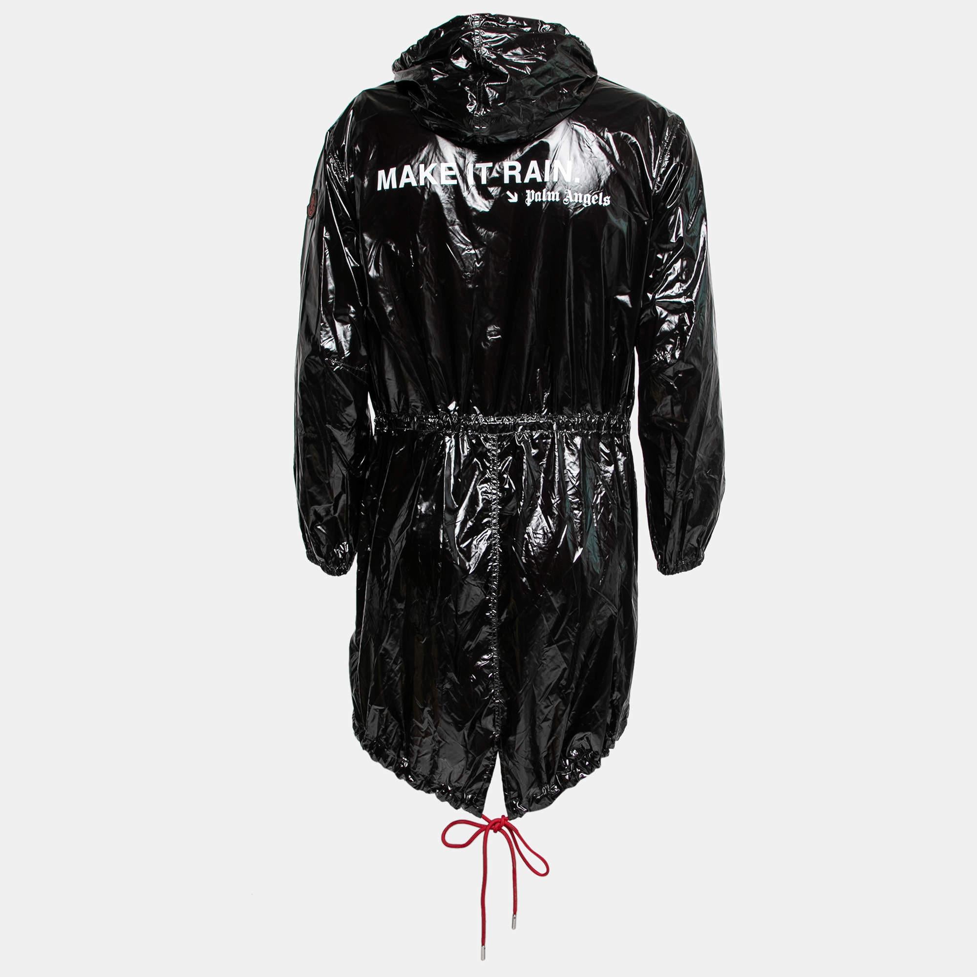 Moncler x Palm Angels bring to you this comfy parka that oozes style. It features a black color and has a hoodie as well as external pockets. Created from fine materials, the long-sleeved piece is exactly what you need for those busy, rainy