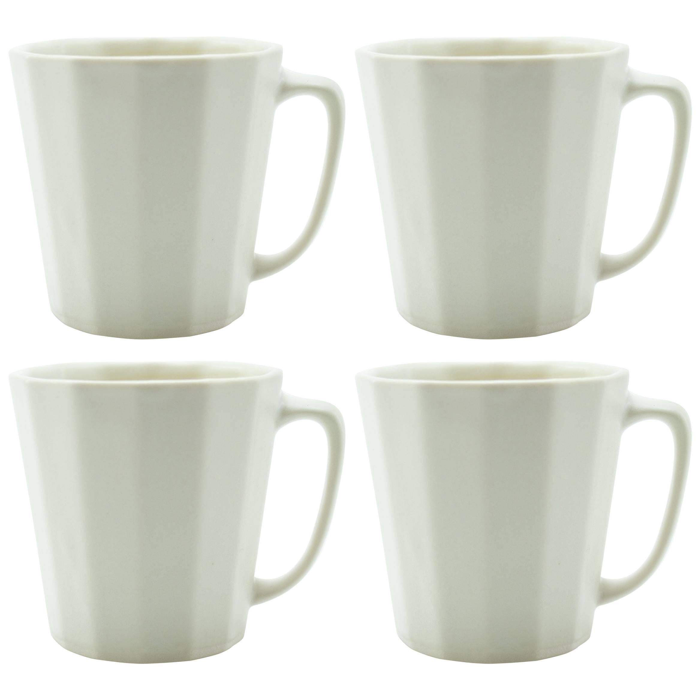 Monday Mug White Matte Set of Four Coffee Mug Contemporary Glazed Porcelain im Angebot