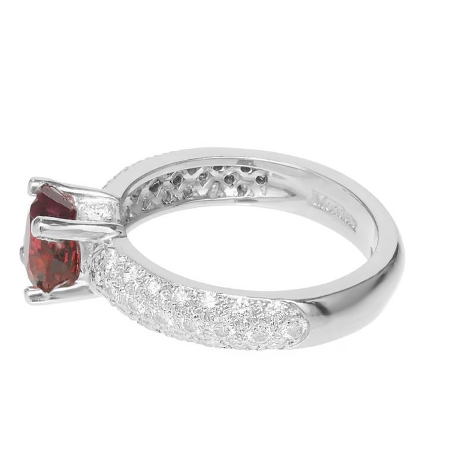 Mondera Mondera Verlobungsring, GIA zertifiziert 1,59 Karat roter Spinell Diamant Platin (Ovalschliff) im Angebot
