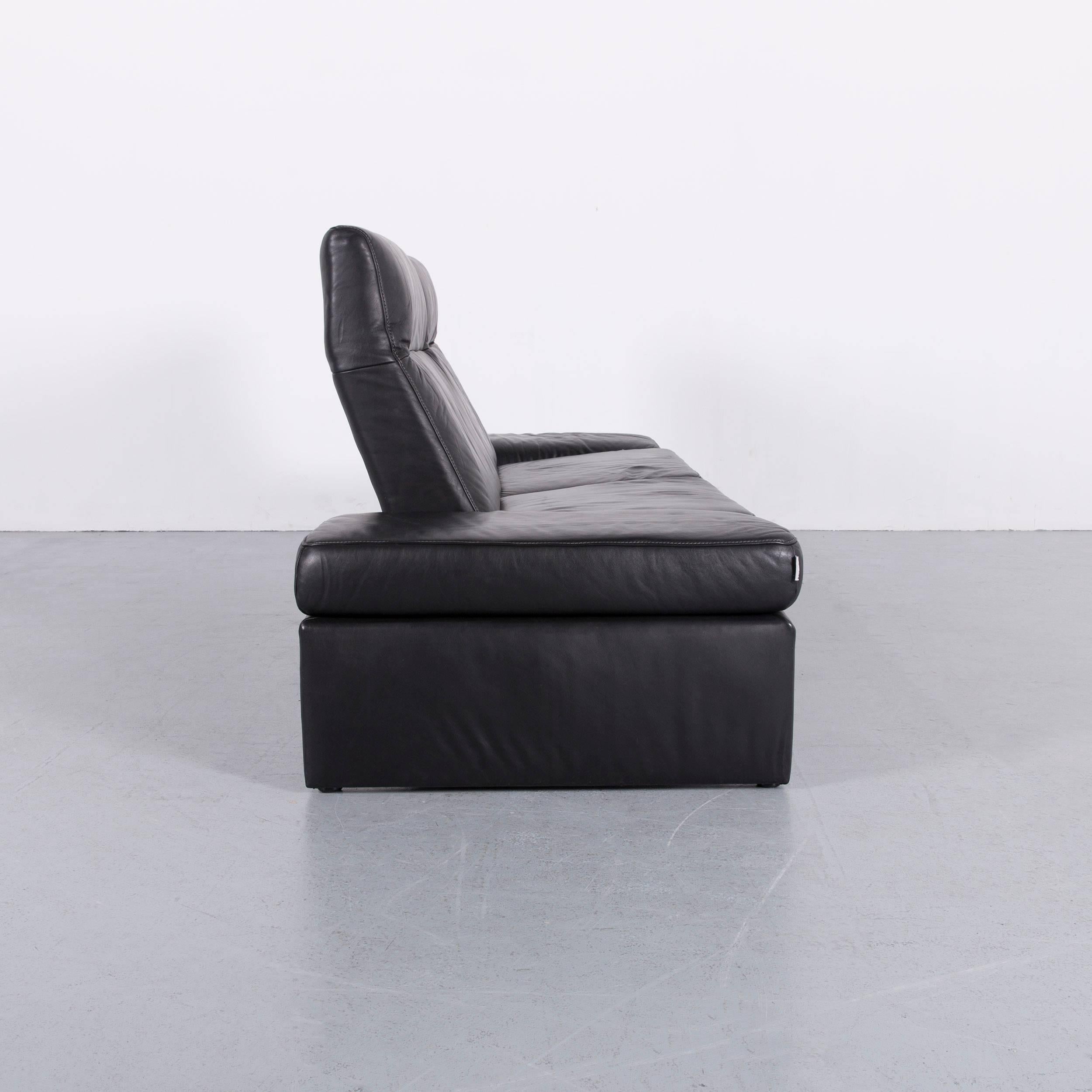 Mondo Leather Sofa Black Three-Seat Recliner 1