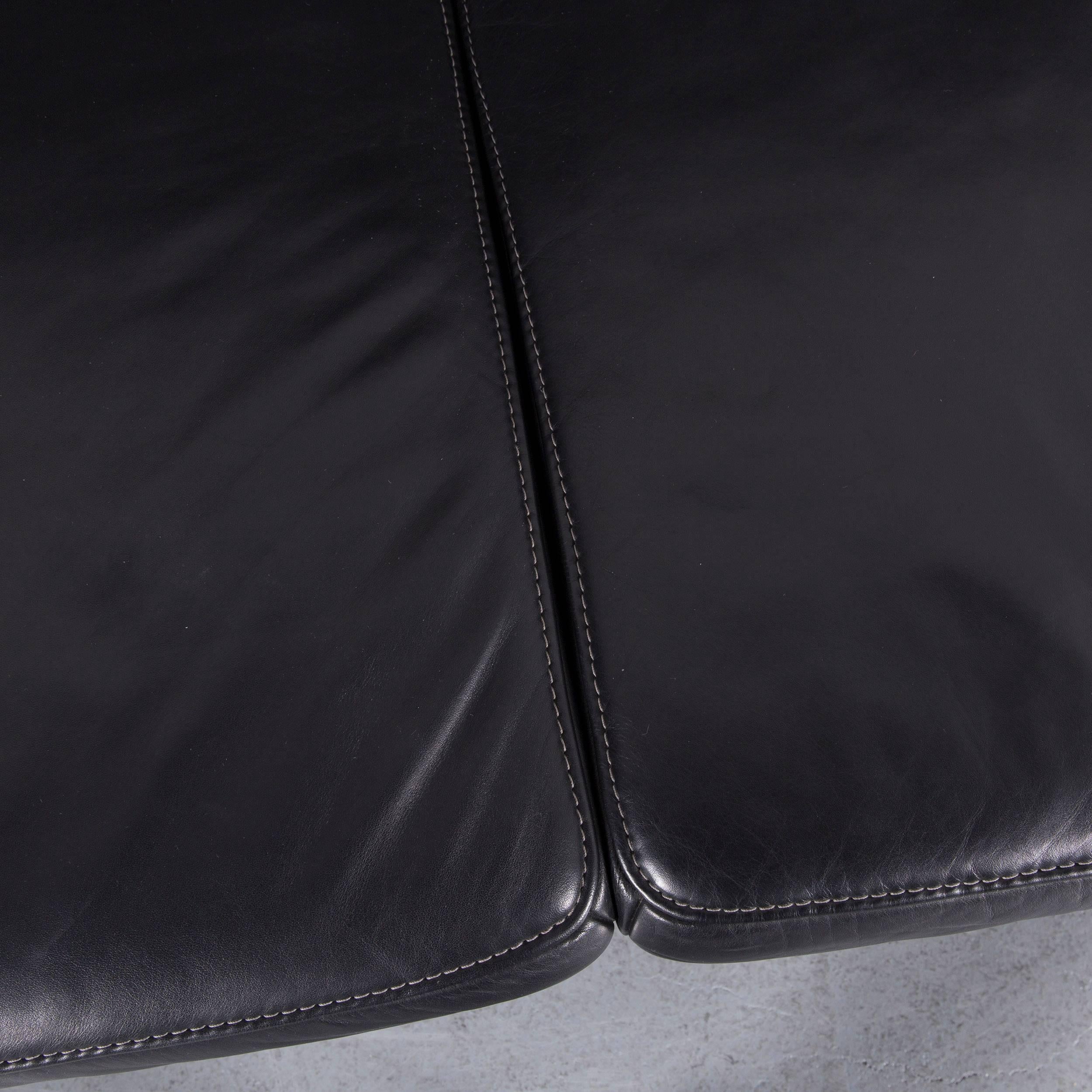Modern Mondo Leather Sofa Black Three-Seat Recliner