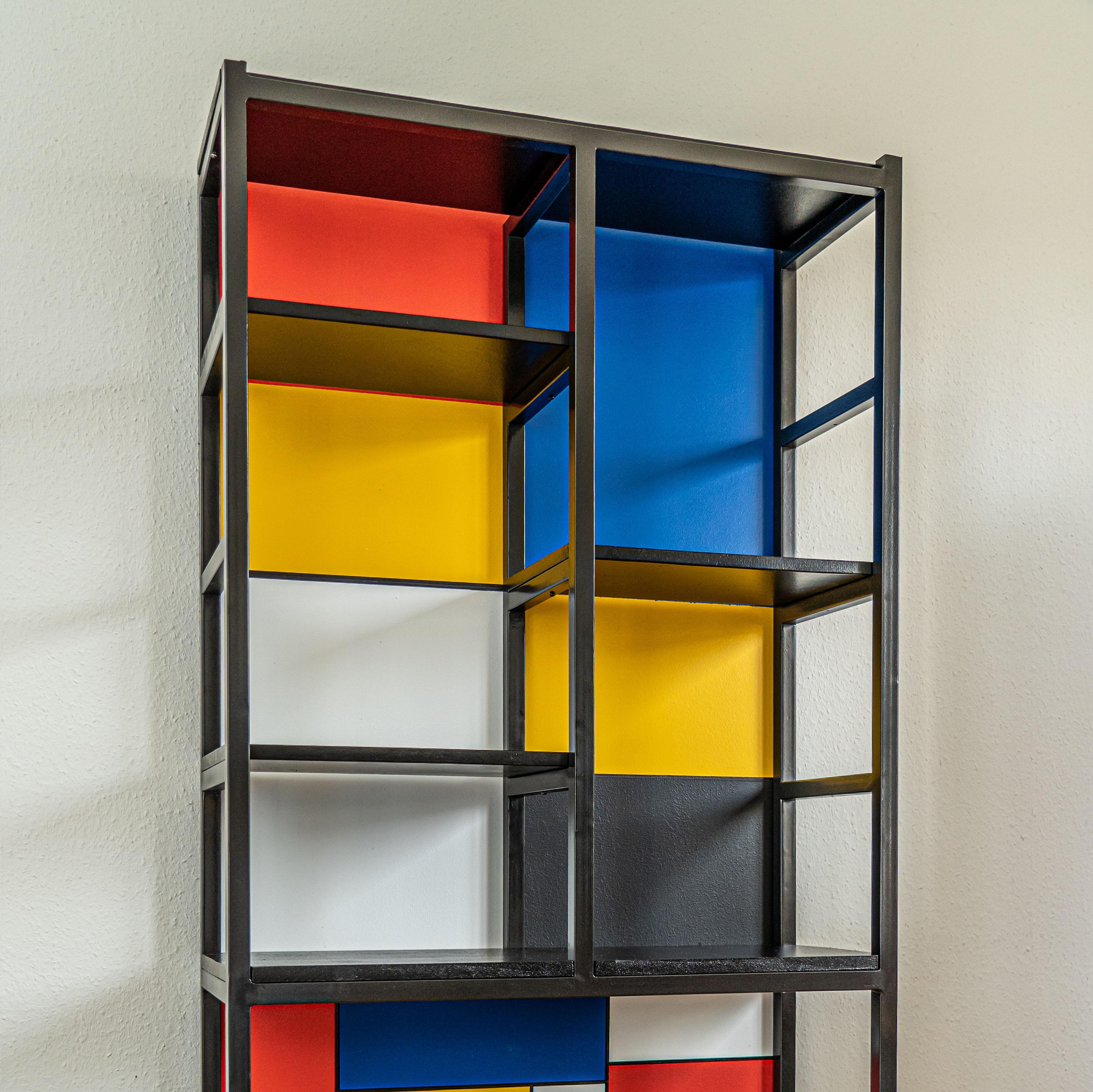 Bibliothèque Mondrian Mid-Century Modern, pièce unique. Dans le goût de Mondrian, 1940.