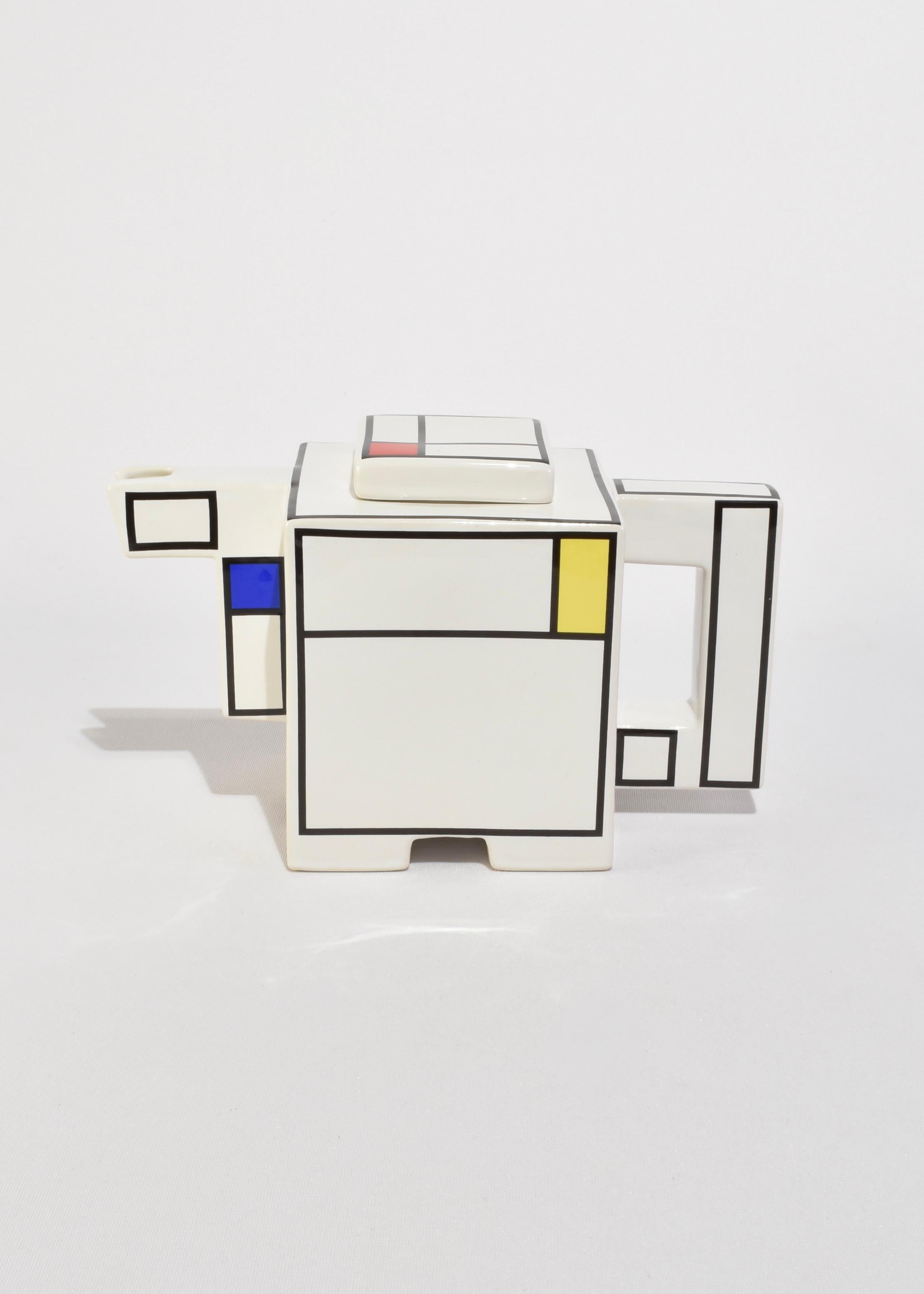 Seltene Teekanne aus Keramik im Vintage-Stil, inspiriert durch die geometrische Abstraktion von Piet Mondrian. Signiert: Art Ceramics Limited Editions design J. Milhalik, Swinside Teapottery, Made in England.