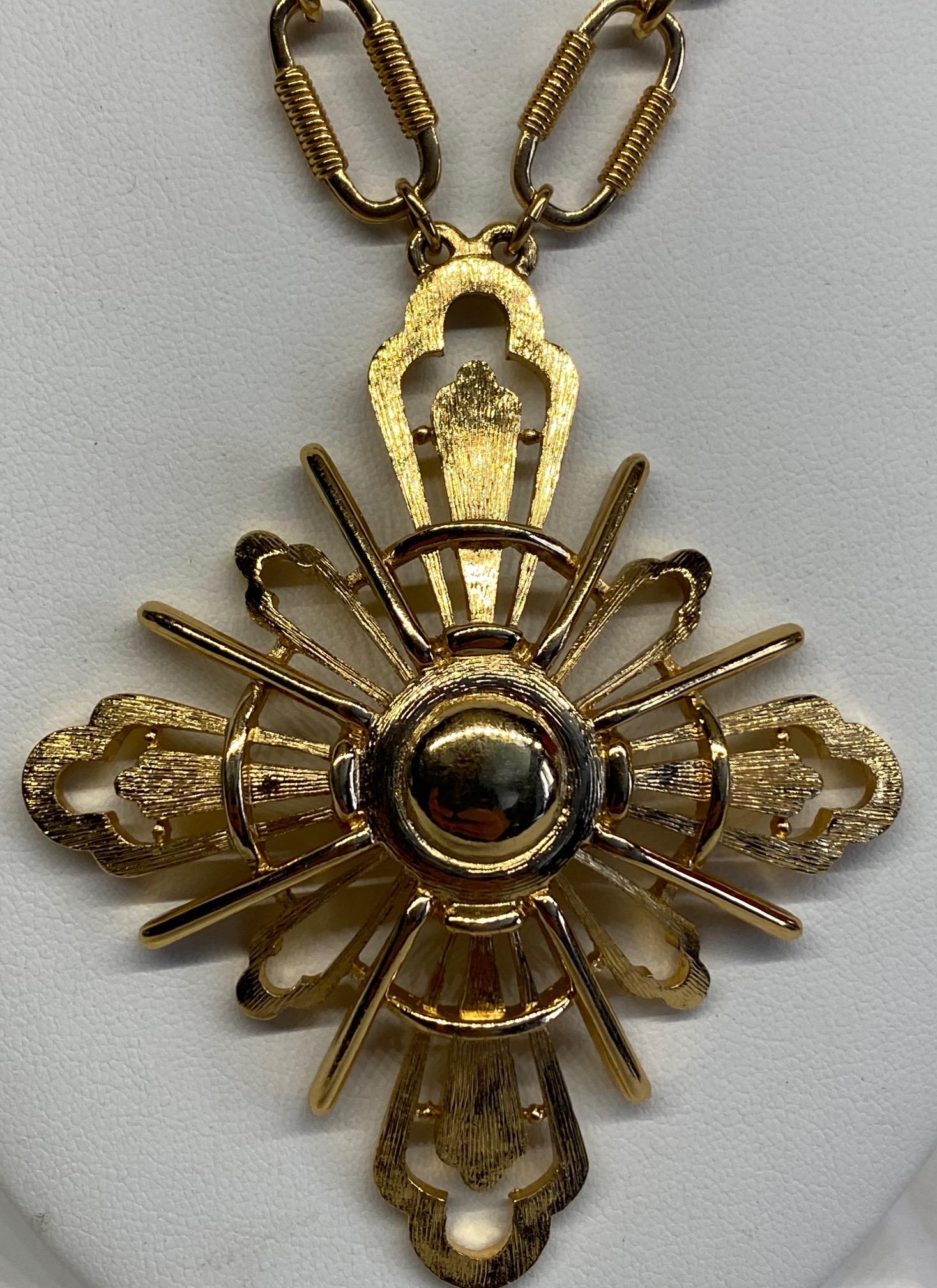 medallion necklace 1960s