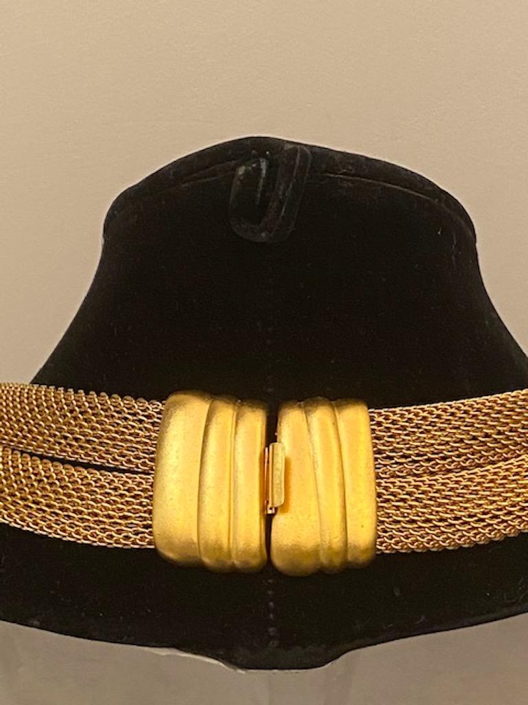 Monet 1980s Art Deco Revival Gold Collar Necklace In Good Condition In New York, NY