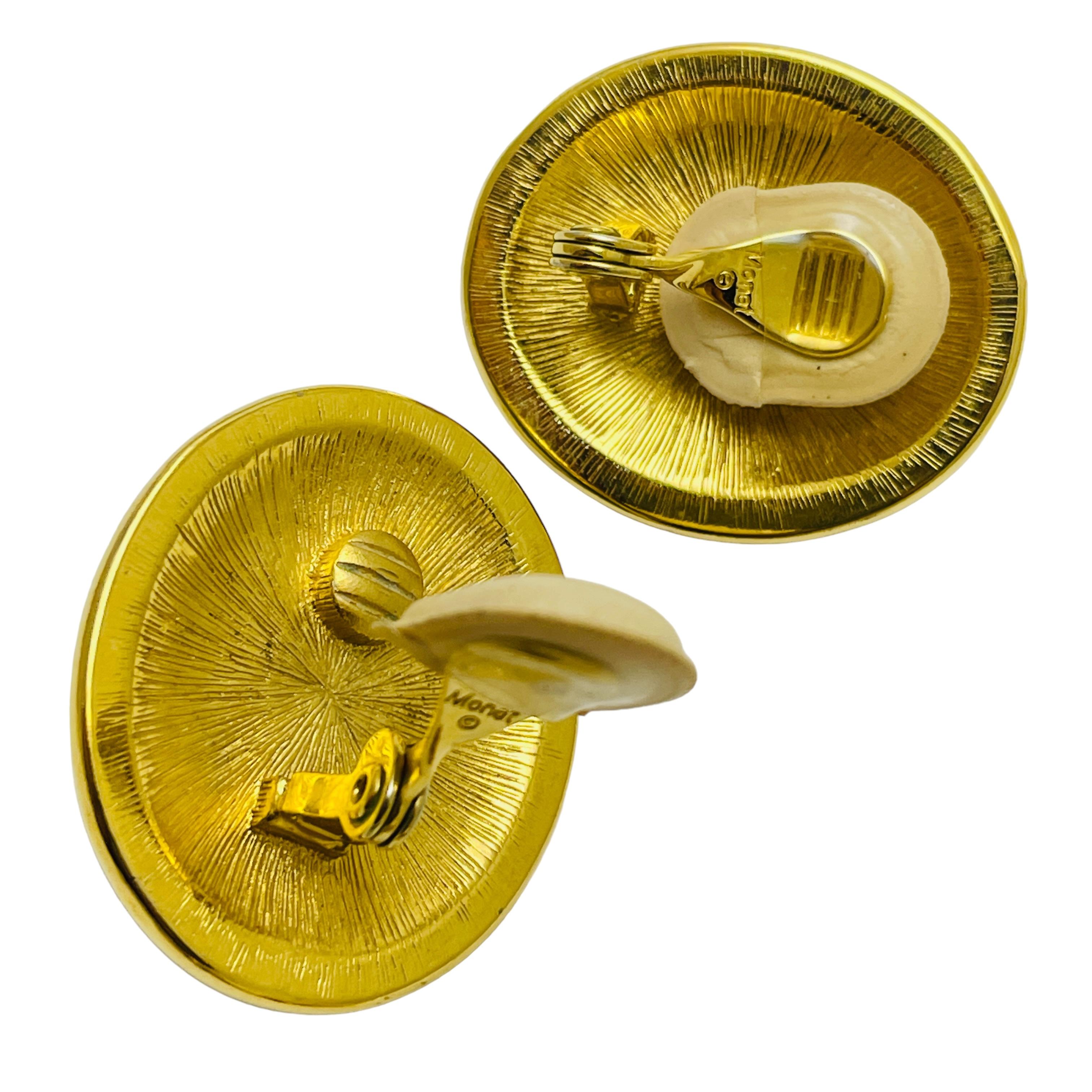 MONET gold enamel faux white coral designer runway clip on earrings In Good Condition For Sale In Palos Hills, IL
