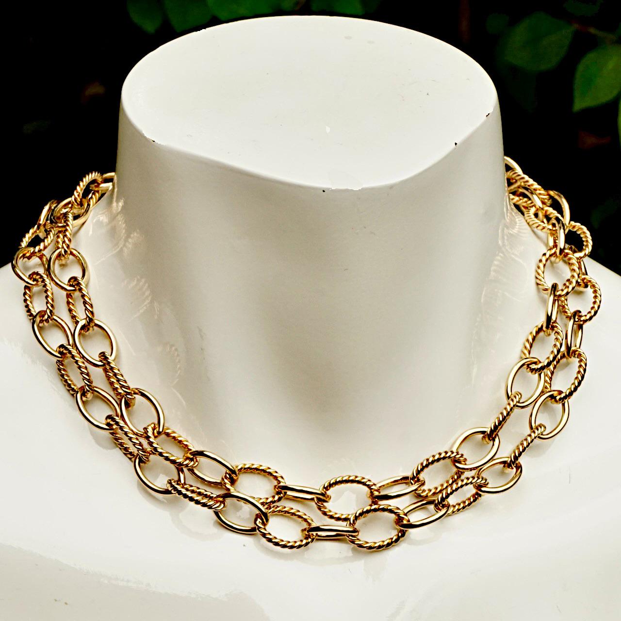 Monet Gold Plated Oval Link Chain Necklace circa 1980s  In Good Condition In London, GB