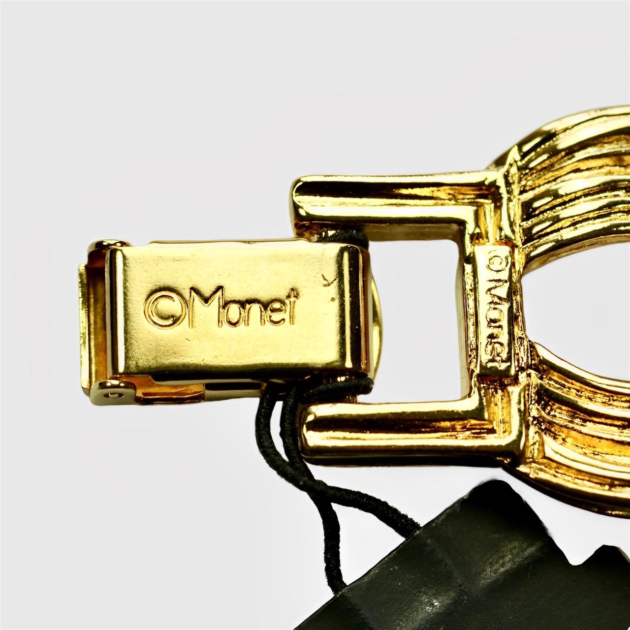 Monet Gold Plated Double Link Ridged Design Bracelet For Sale 1