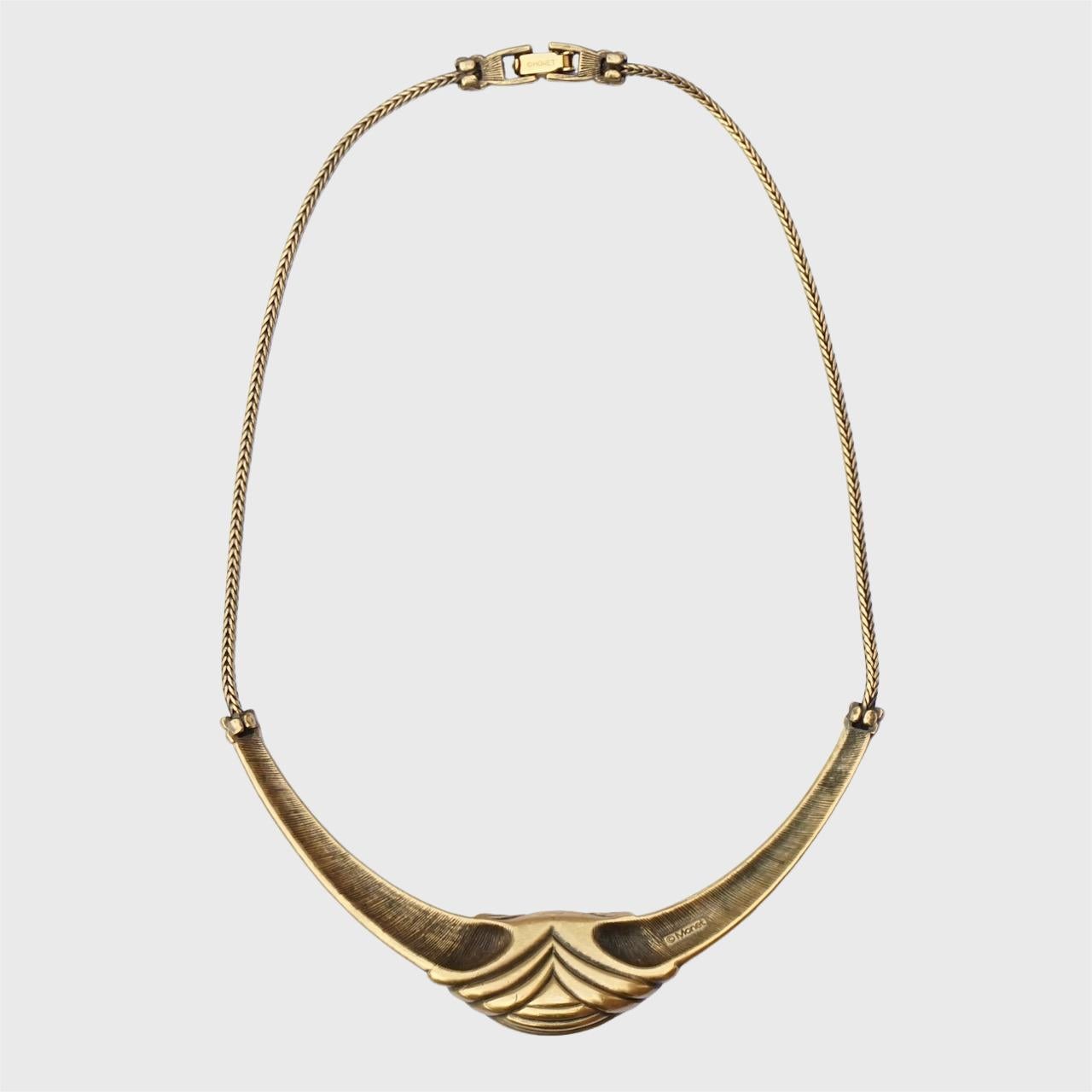 Collana Monet in oro e smalto grigio con pietra di vetro verde scuro in vendita 3
