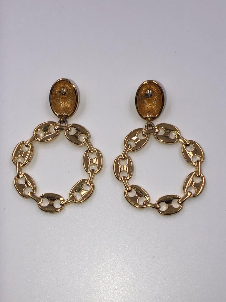 Gucci Style Link Round Pierced Earrings For Sale at 1stDibs