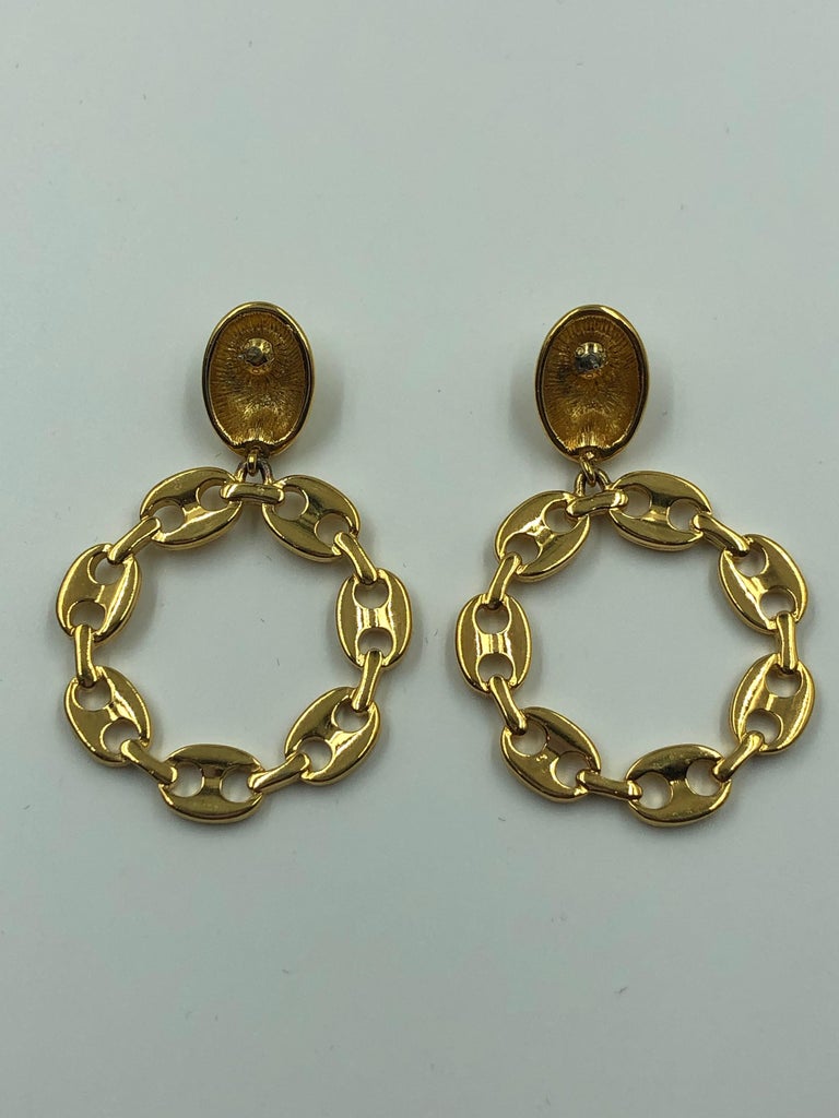 Gucci Style Link Round Pierced Earrings For Sale at 1stDibs