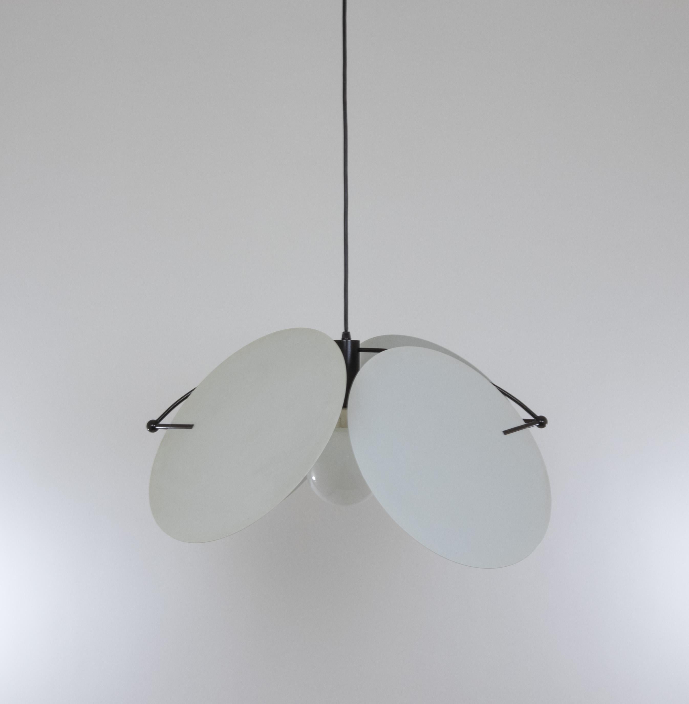 Mid-Century moderno Ciondolo Monet di Vico Magistretti per O-Luce, anni '80 in vendita