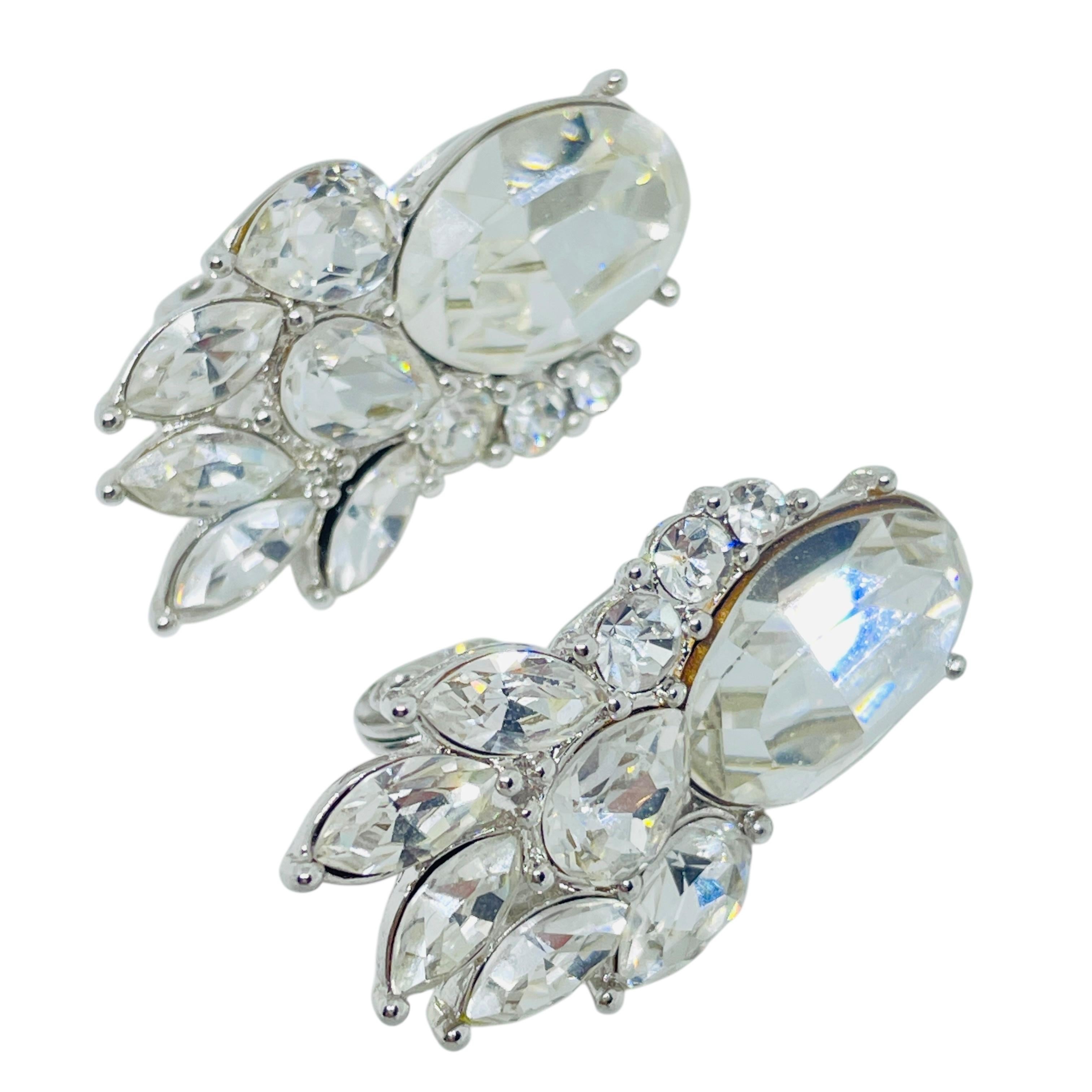 Femenino o masculino Pendientes de clip de diseño MONET firmados en tono plateado y cristal vintage en venta