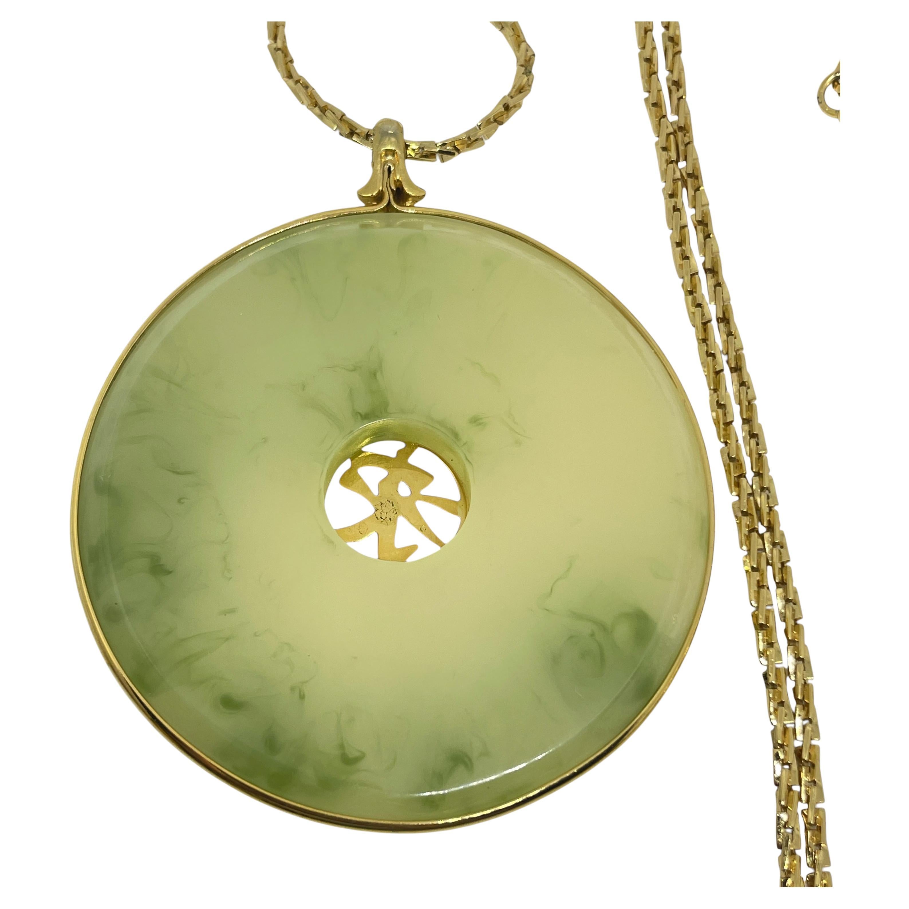 How can you tell if a Monet necklace is real?