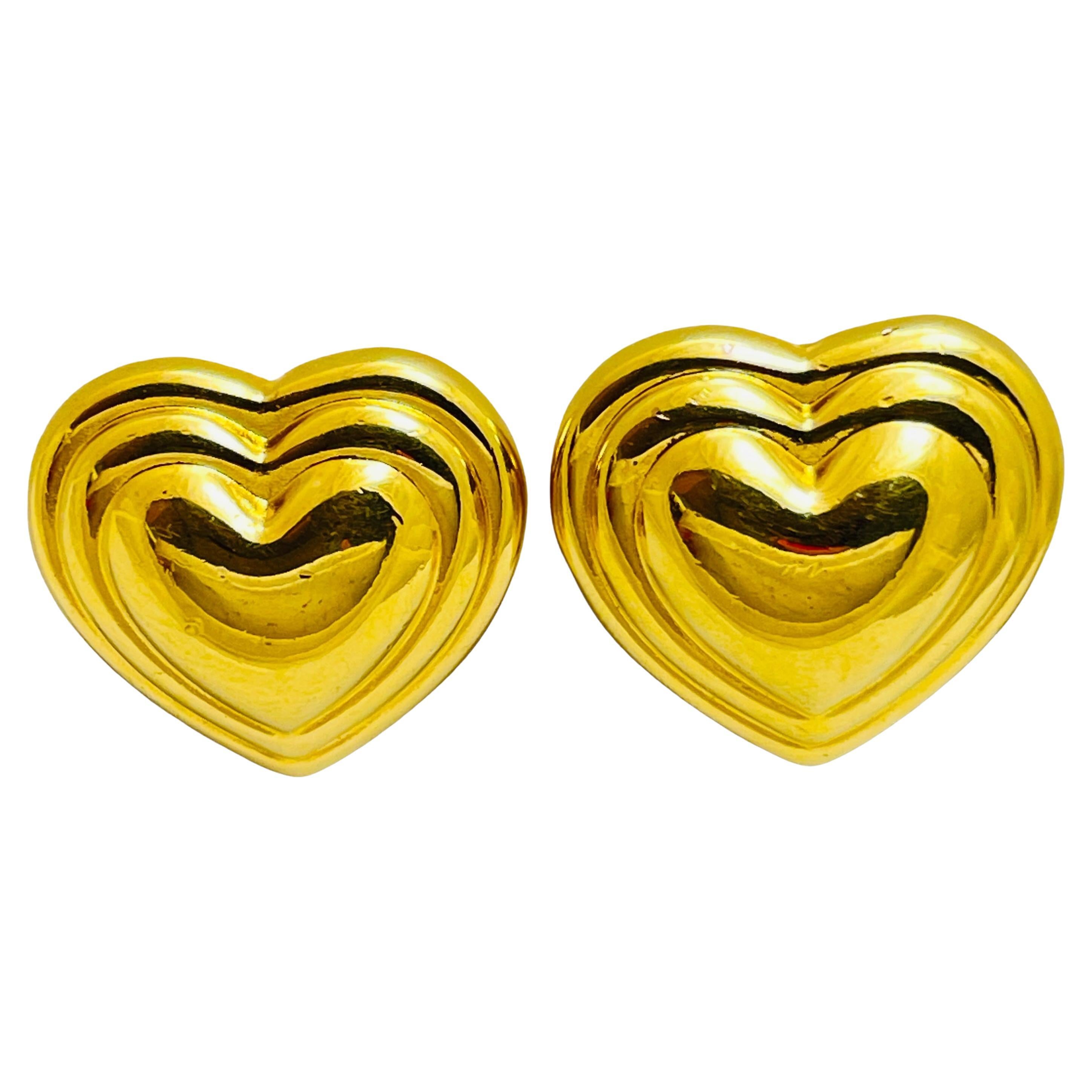 MONET signed vintage gold heart designer runway clip on earrings For Sale