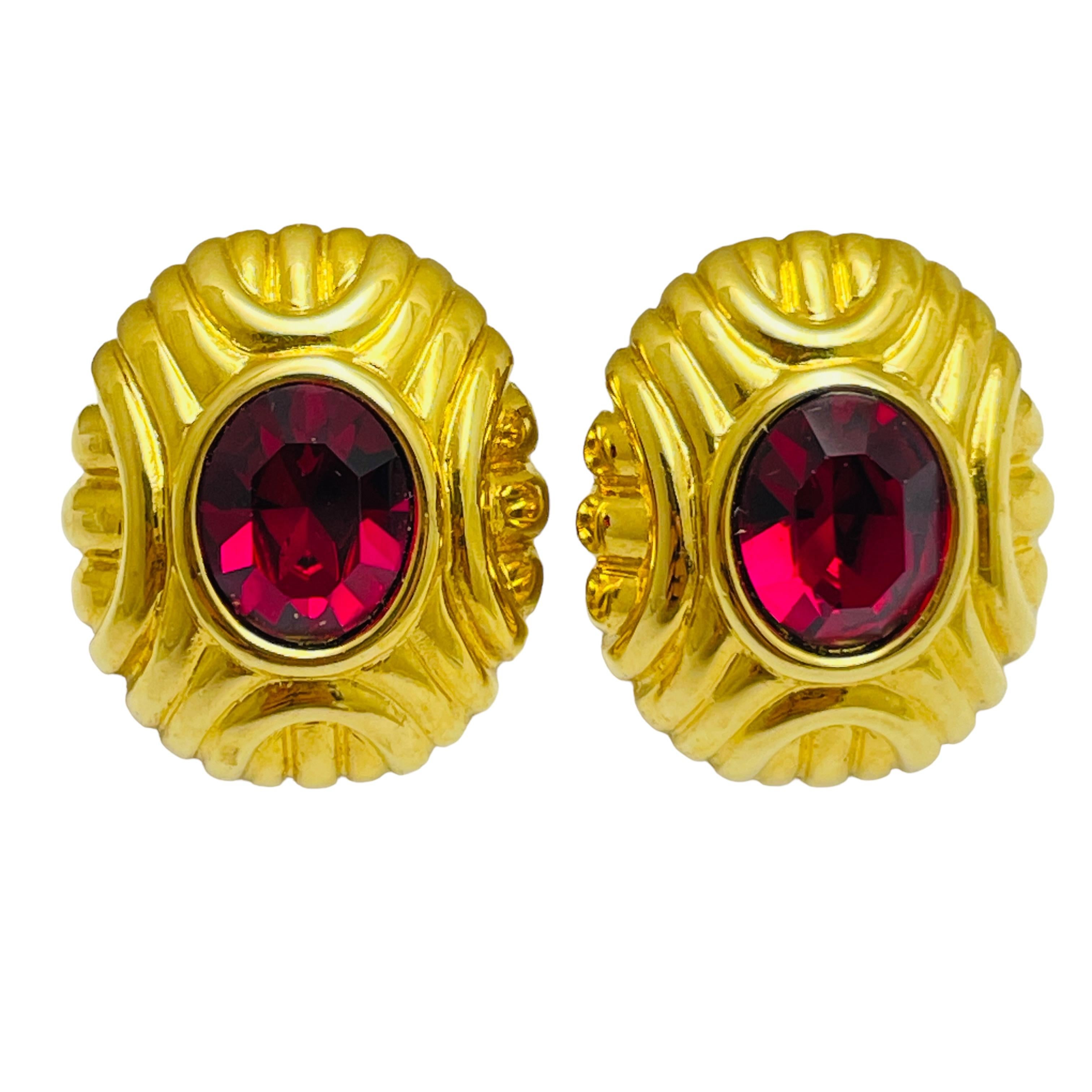 MONET firmado vintage oro rubí rojo cristal diseñador pasarela clip en pendientes en venta