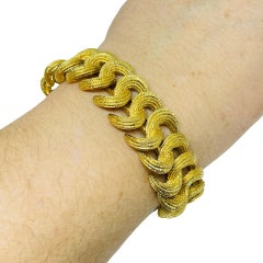 MONET signed vintage gold tone designer bracelet