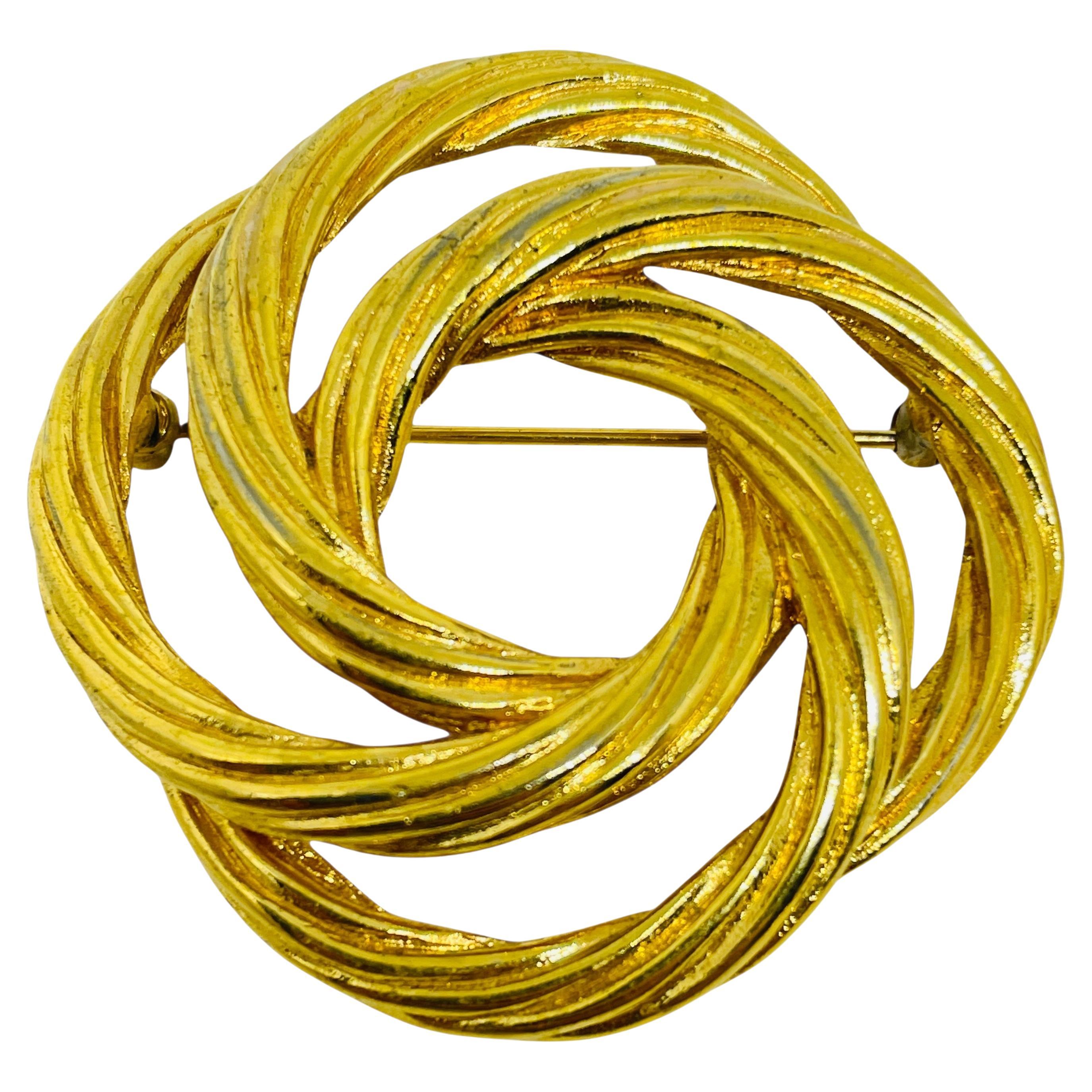 MONET signed vintage gold tone designer brooch