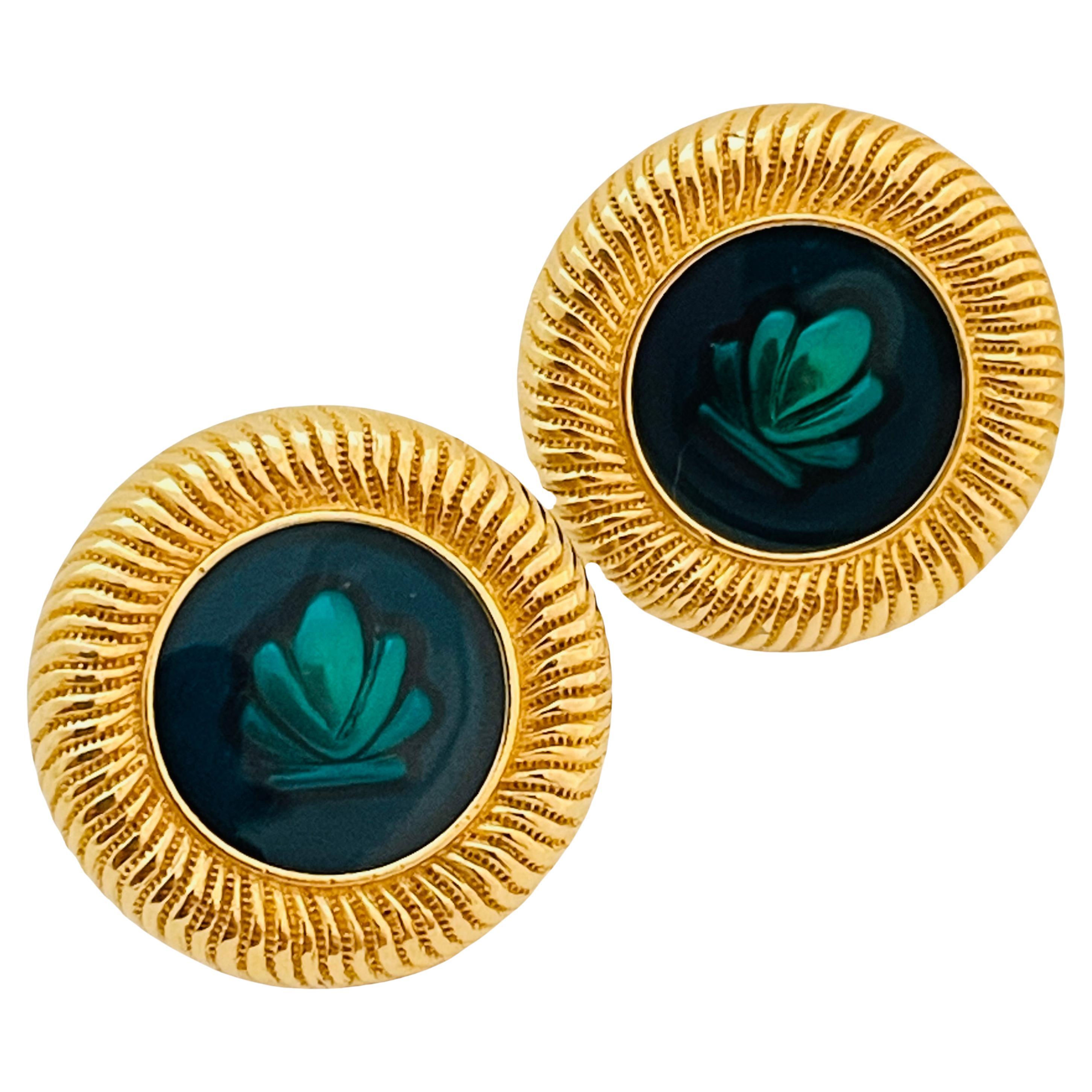 How can you tell if earrings are real?