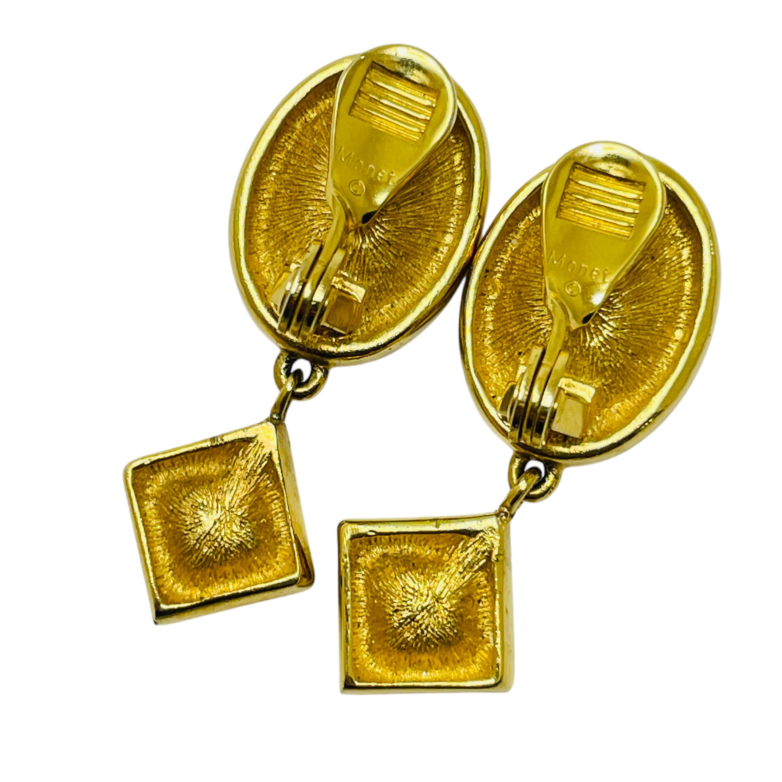 Orecchini a goccia firmati Monet in vetro dorato d'epoca In condizioni buone in vendita a Palos Hills, IL