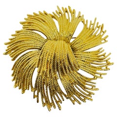 Broche vintage de créateur « Monet » signée, de couleur dorée, représentant une immense fleur