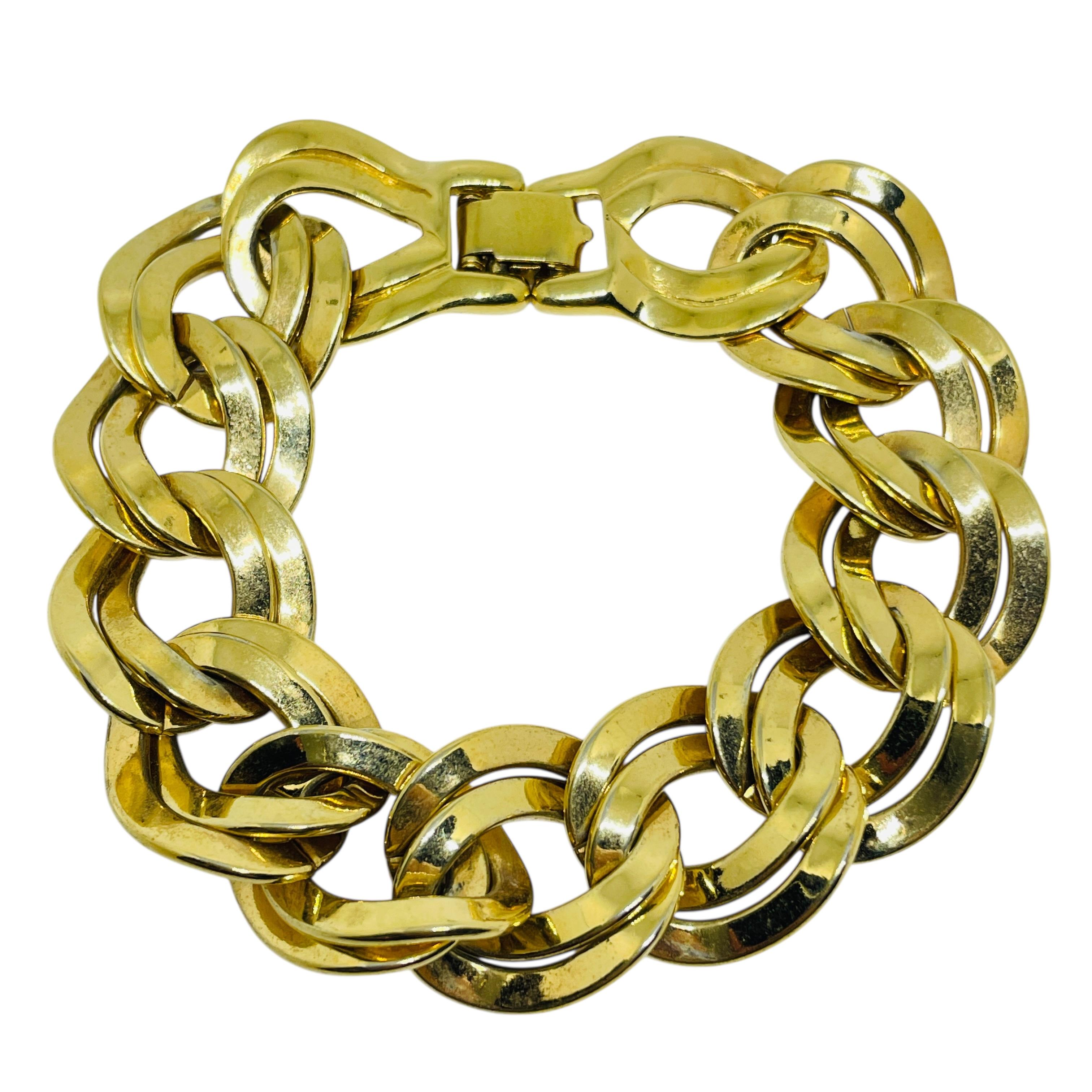 MONET signed vintage gold tone massive chain designer bracelet en venta 1