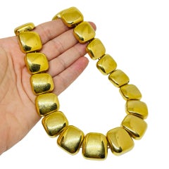 MONET collar de diseño modernista vintage firmado en tono dorado