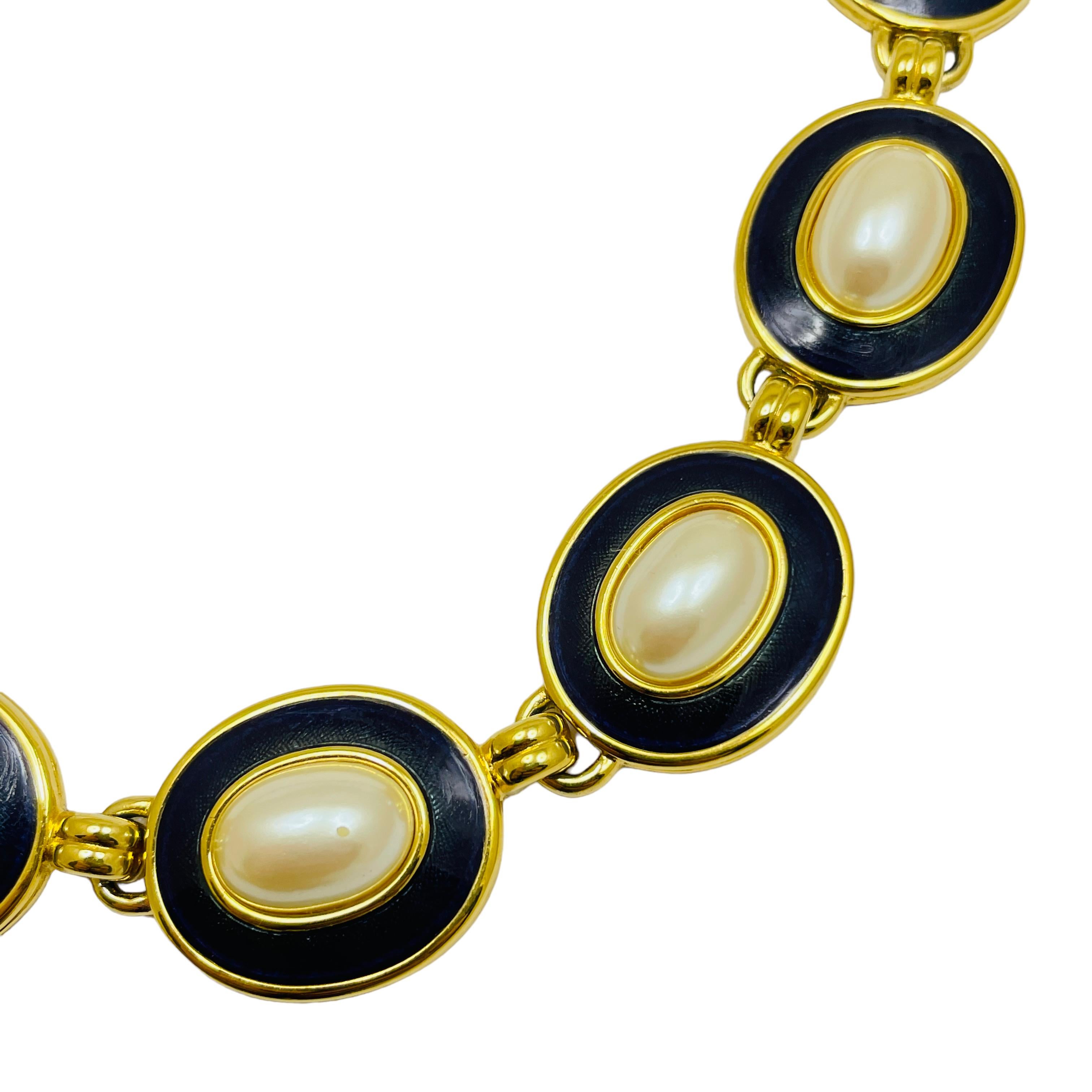 MONET signé vintage, collier à maillons en perles émaillées et ton or Unisexe en vente