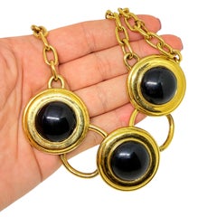 Monet firmato vintage massiccia collana in resina nera tonalità oro di design