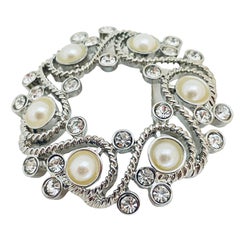 MONET signed vintage silver rhinestones pearls designer brooch