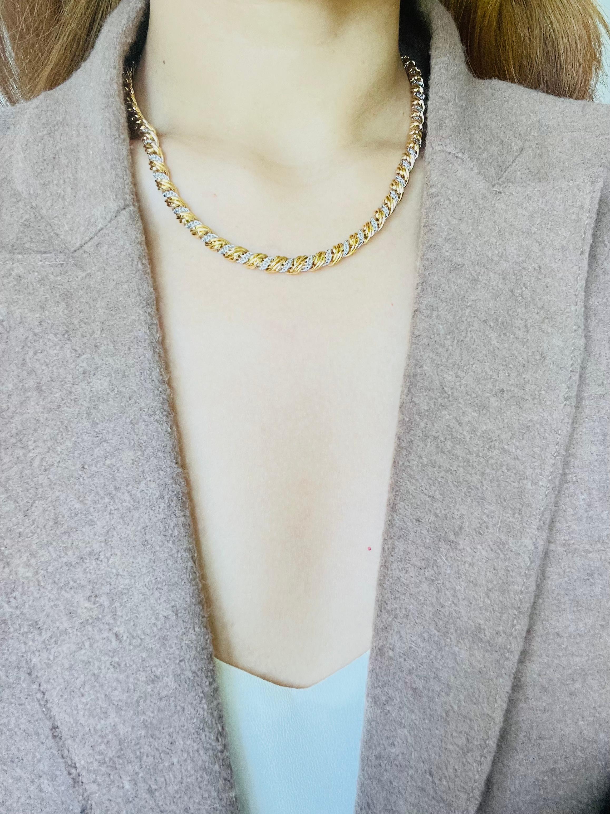 Monet Vintage 1980 Spiral Twist Interlinked Rope Chain Necklace Argento Oro in vendita 1