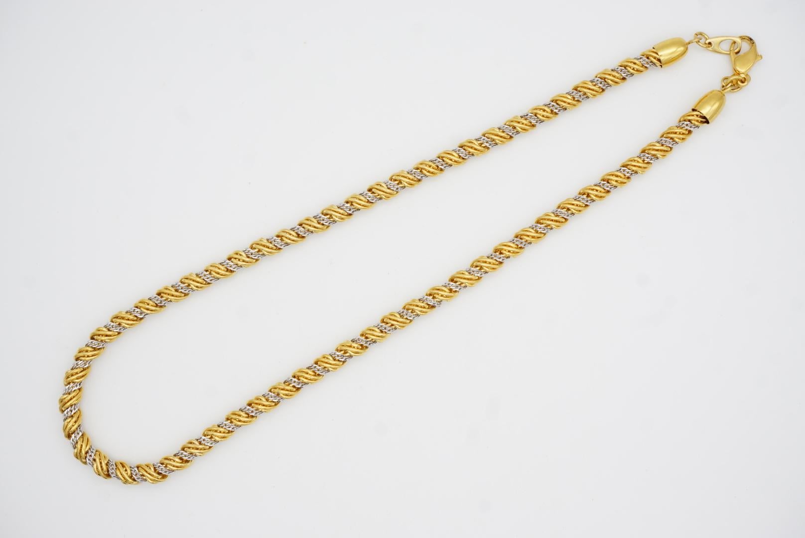 Monet Vintage 1980 Spiral Twist Interlinked Rope Chain Necklace Argento Oro in vendita 3