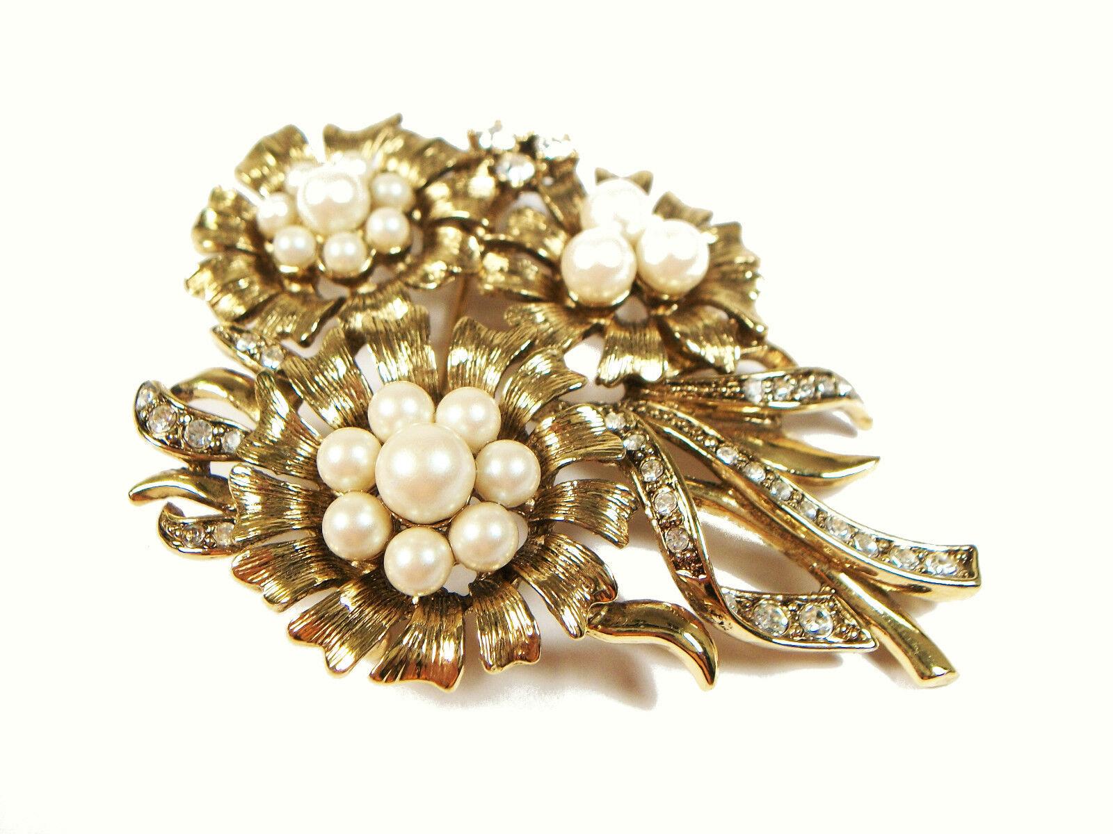 Round Cut MONET - Vintage Flower Brooch with Pearls & Rhinestones - Signed - Circa 1960's For Sale